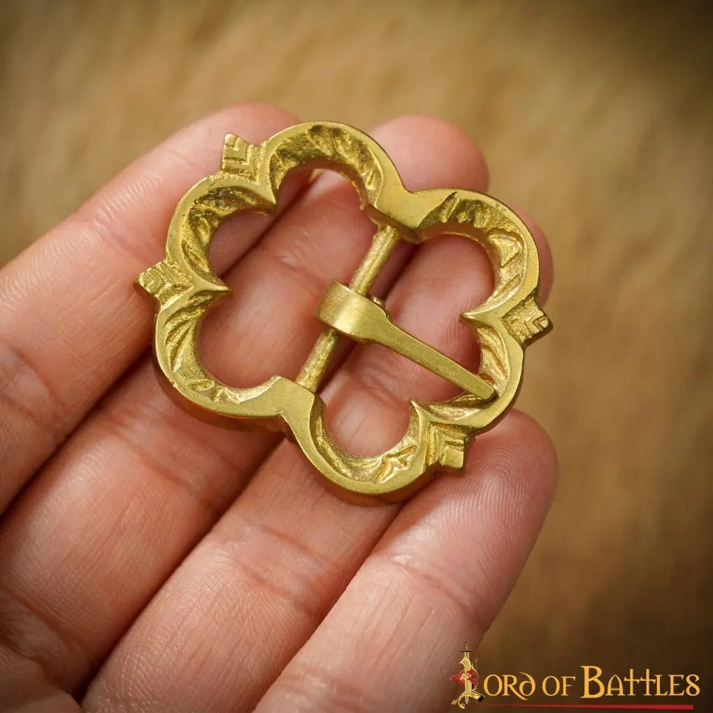Set de 5 hebillas medievales de latón