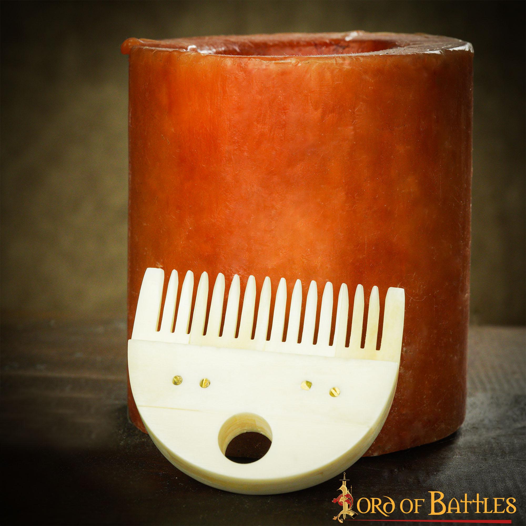 Imagen única de: Peine de barba medieval germánico en hueso - hecho a mano