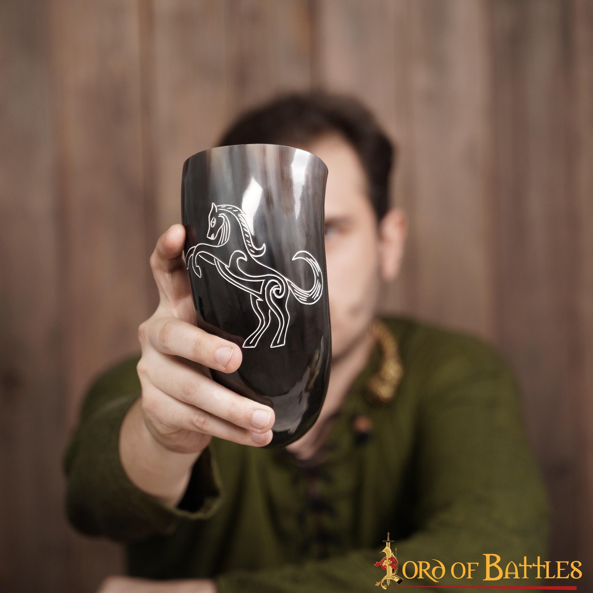 Imagen única de: Señor de las Batallas Cuerno de Buey Auténtico Hecho a Mano 400 - 500 Ml