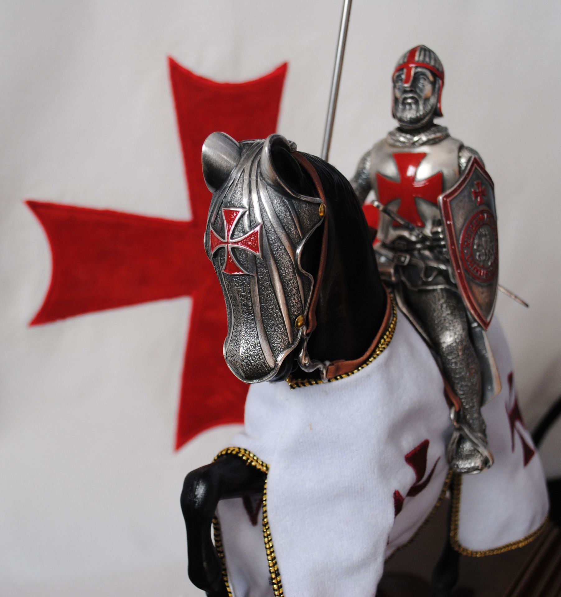 Caballero Templario en Miniatura a Caballo - Armadura Ecuestre