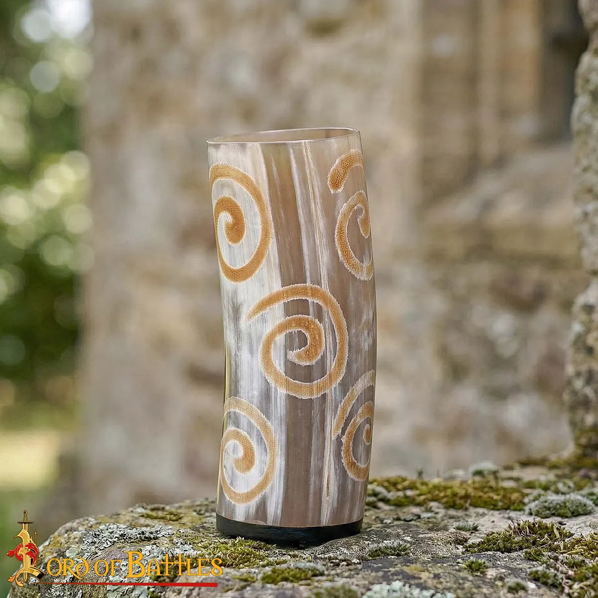 Jarra de cuerno vikingo para cerveza - detalle espirales grabadas