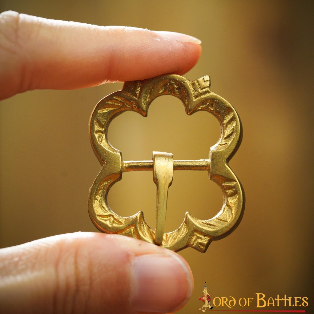 Set de 5 hebillas medievales de latón - imagen 7