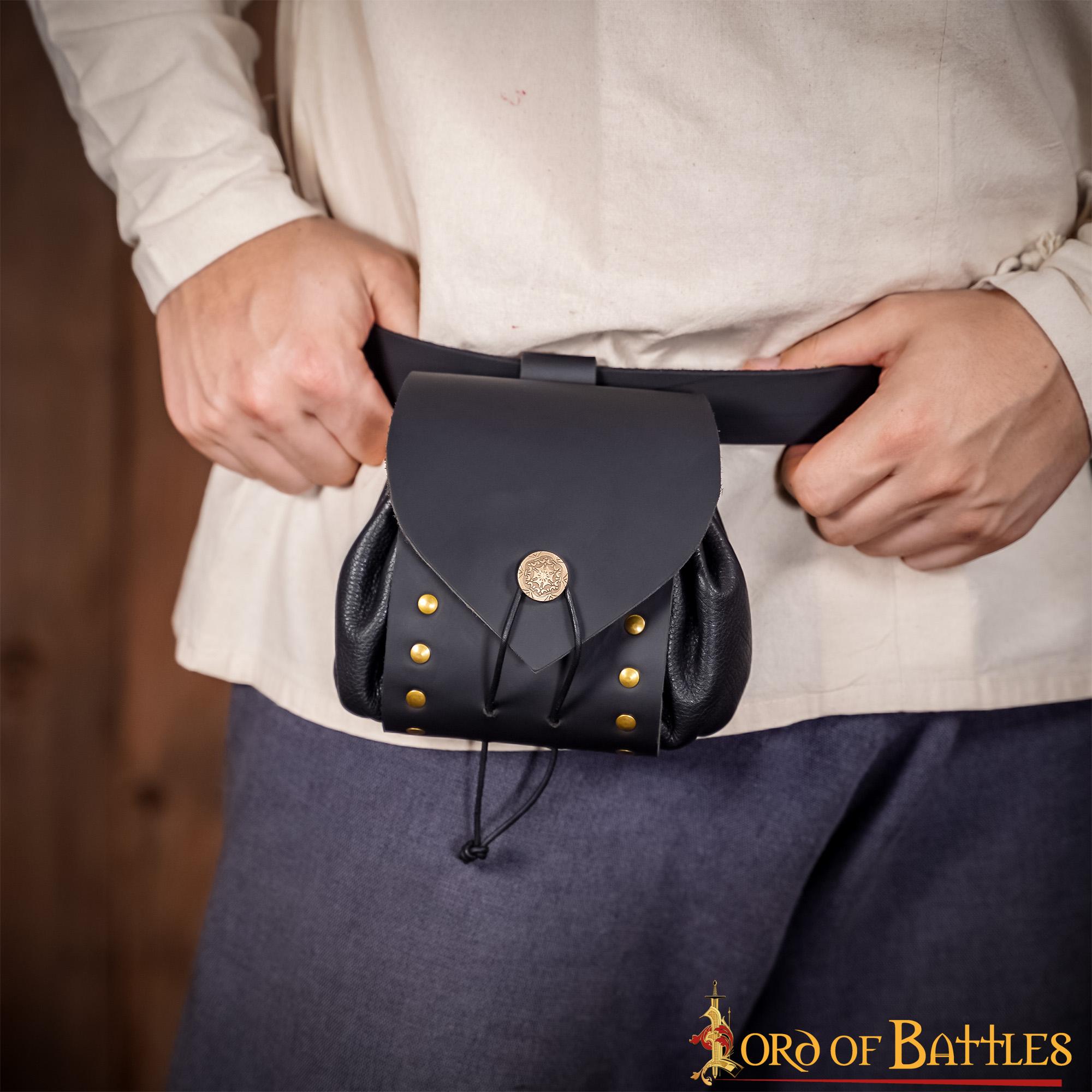 Bolsa de cinturón medieval en piel con botón de latón - imagen 12