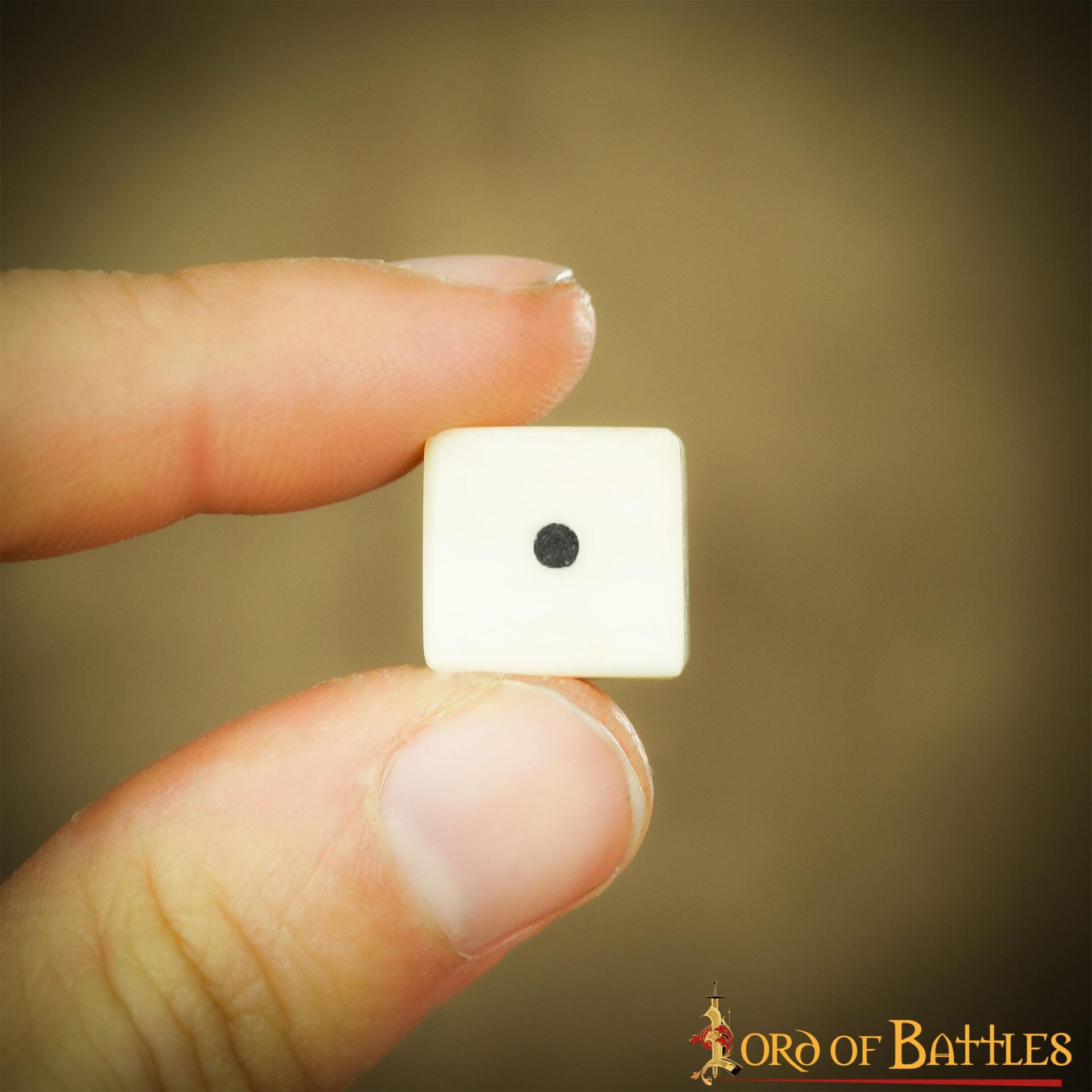 Dados medievales de hueso - Juego artesanal de 6 (hueso de buey, 1.2 cm) - imagen 14