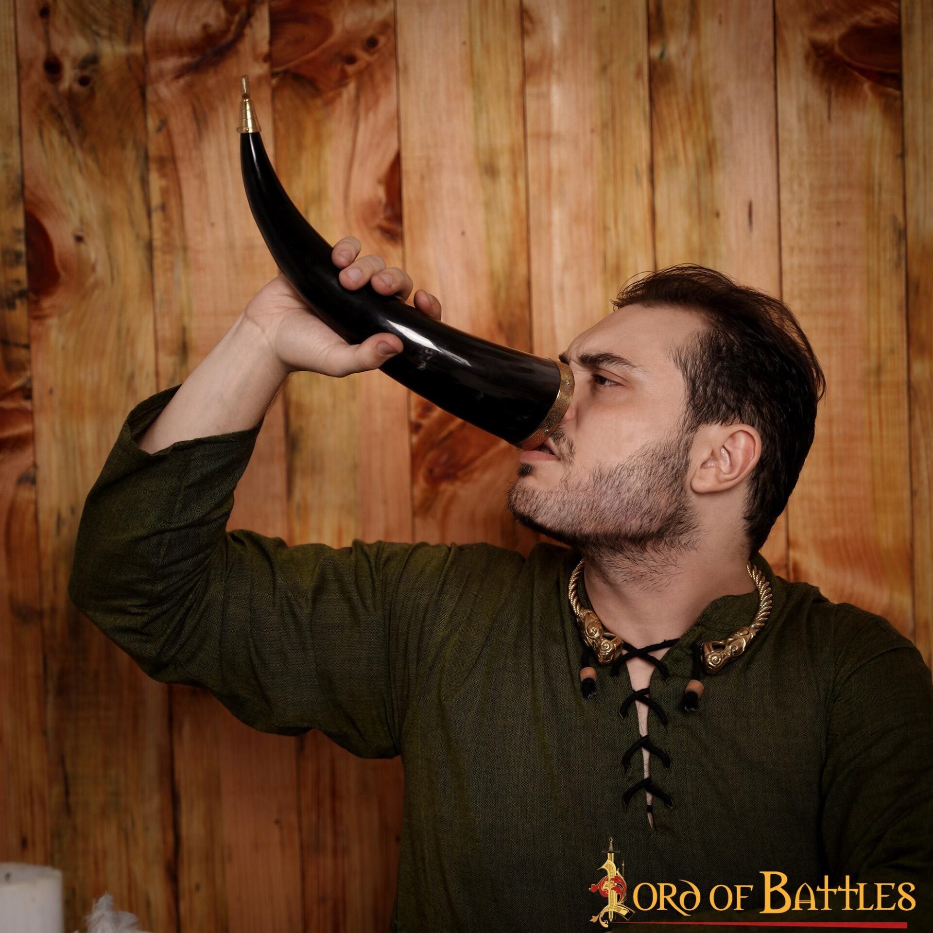 Imagen única de: Cuerno medieval de buey con ribete de latón