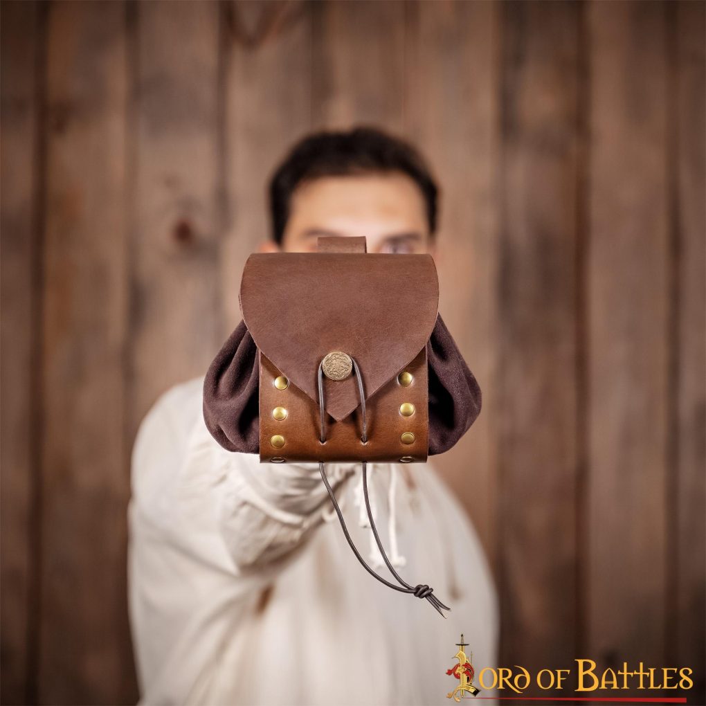 Bolsa de cinturón medieval de ante con remaches de latón - imagen 9