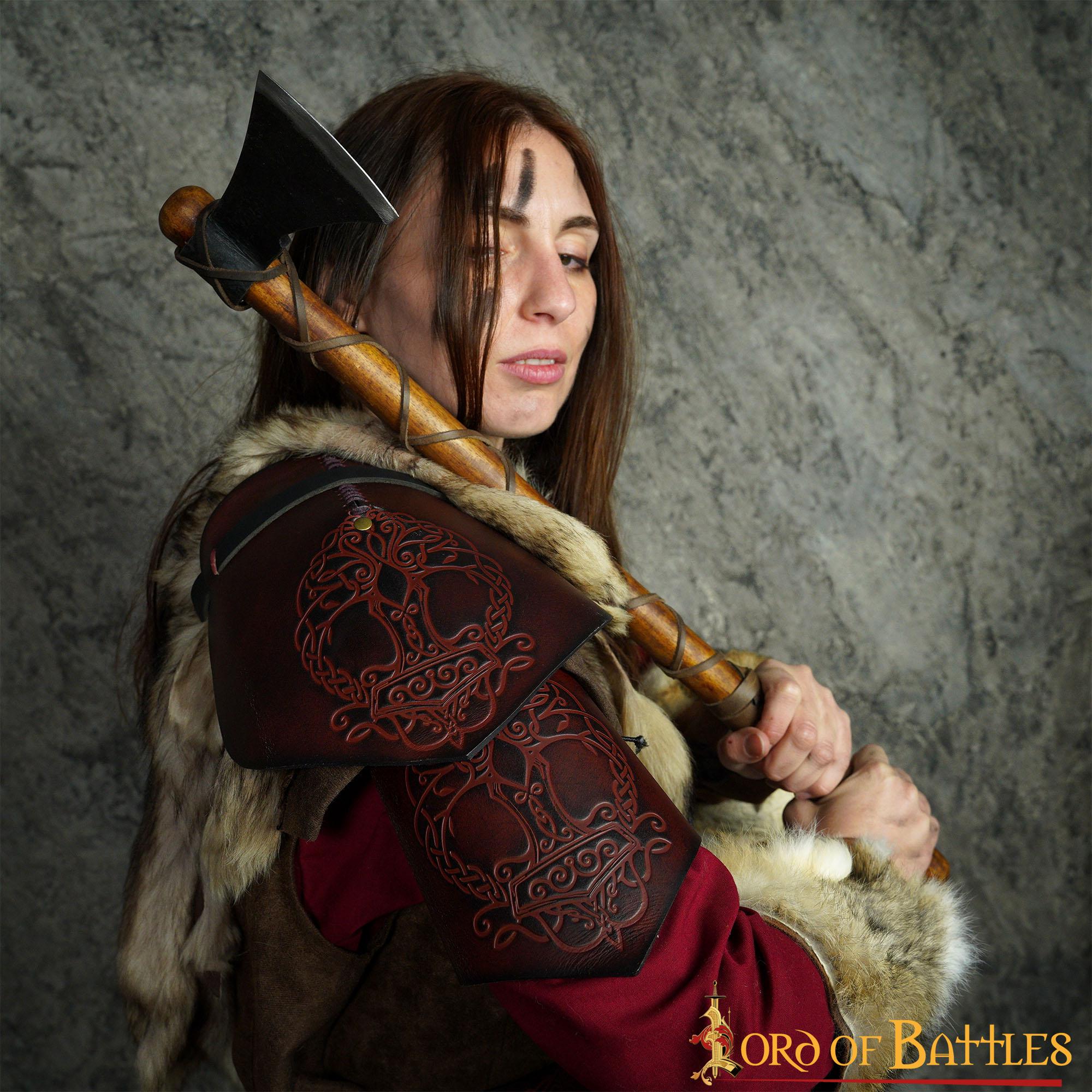 Hombrera vikinga de cuero con motivo Yggdrasil y Mjolnir - imagen 7