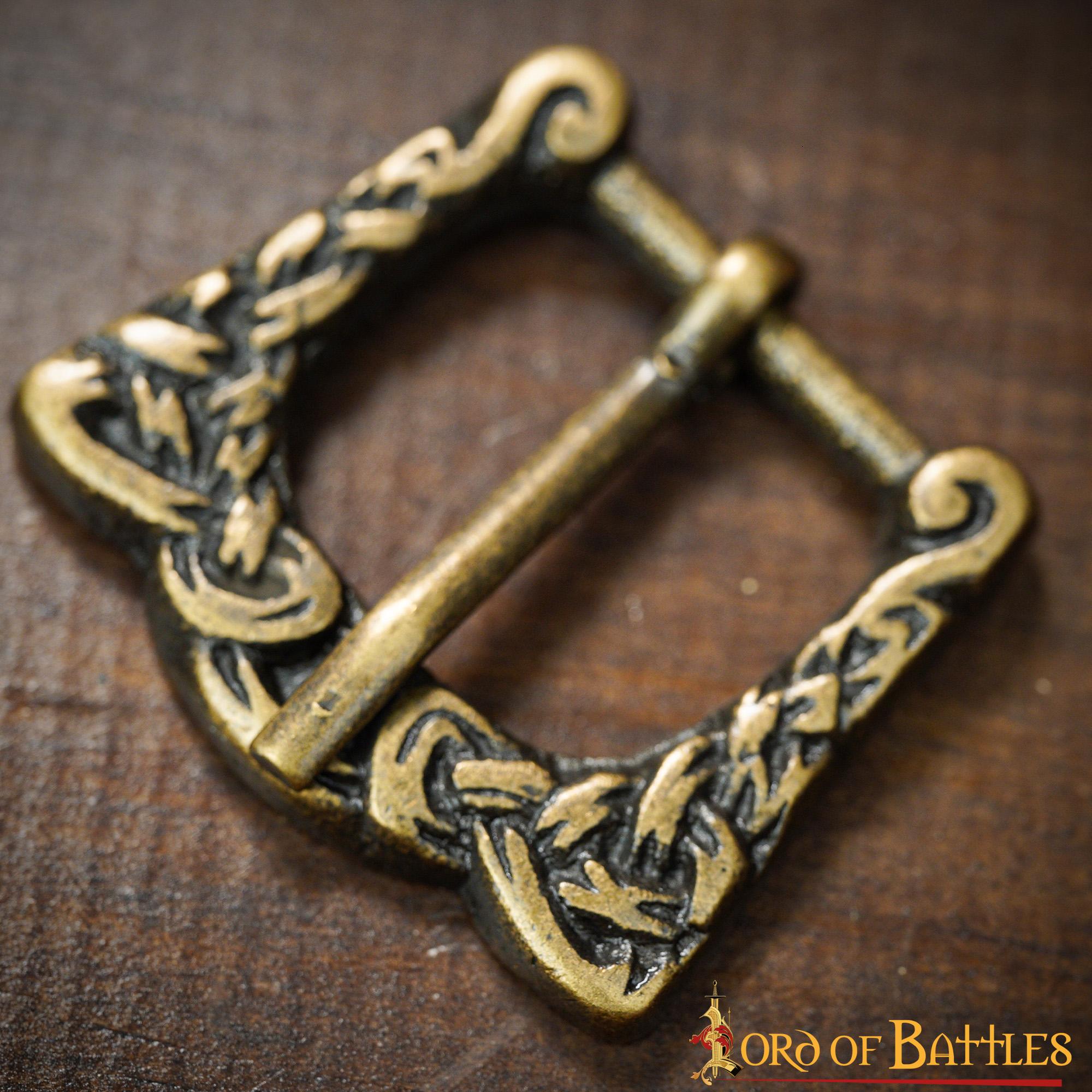 Set de 5 hebillas de latón macizo — Edad Oscura - imagen 7