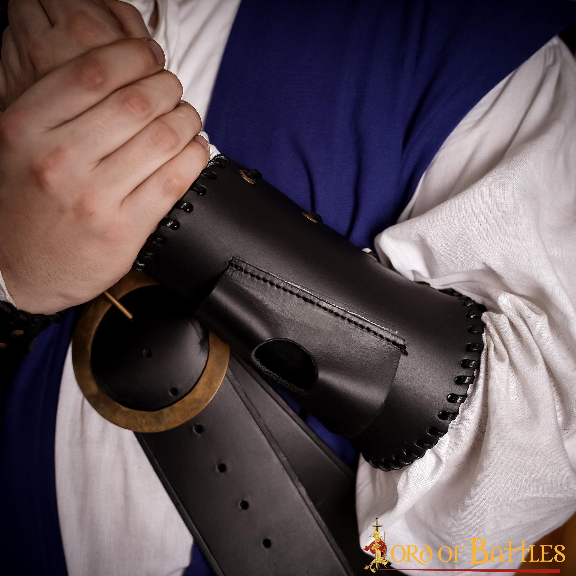 Brazales medievales de cuero con portacuchillo - imagen 8