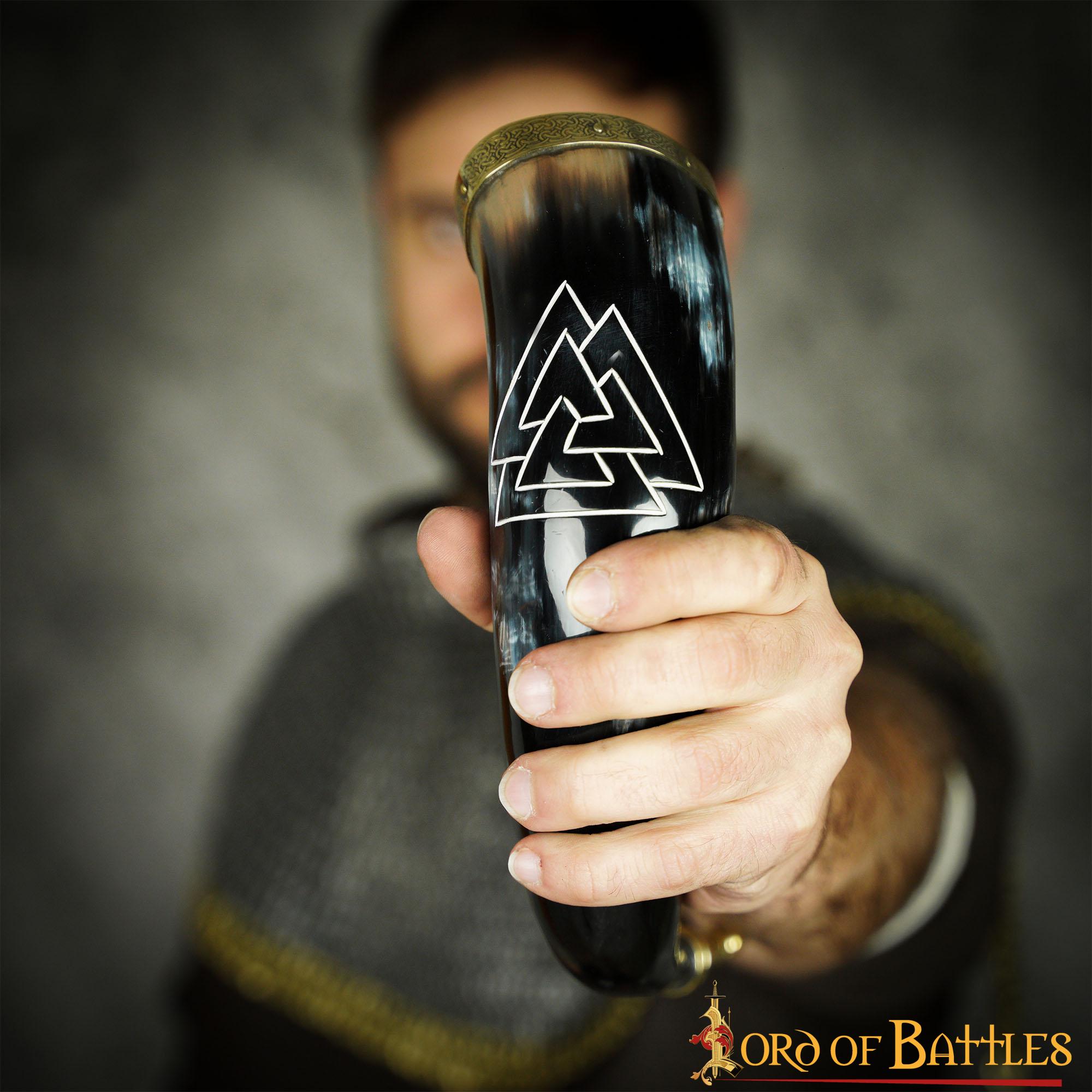 Imagen única de: Cuerno Artesanal de Buey con Grabado Valknut