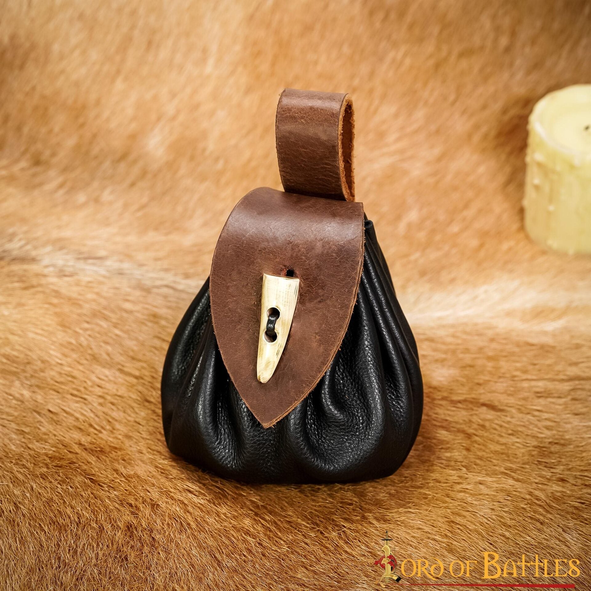 Funda de cinturón medieval en cuero con cierre de cuerno - imagen 16