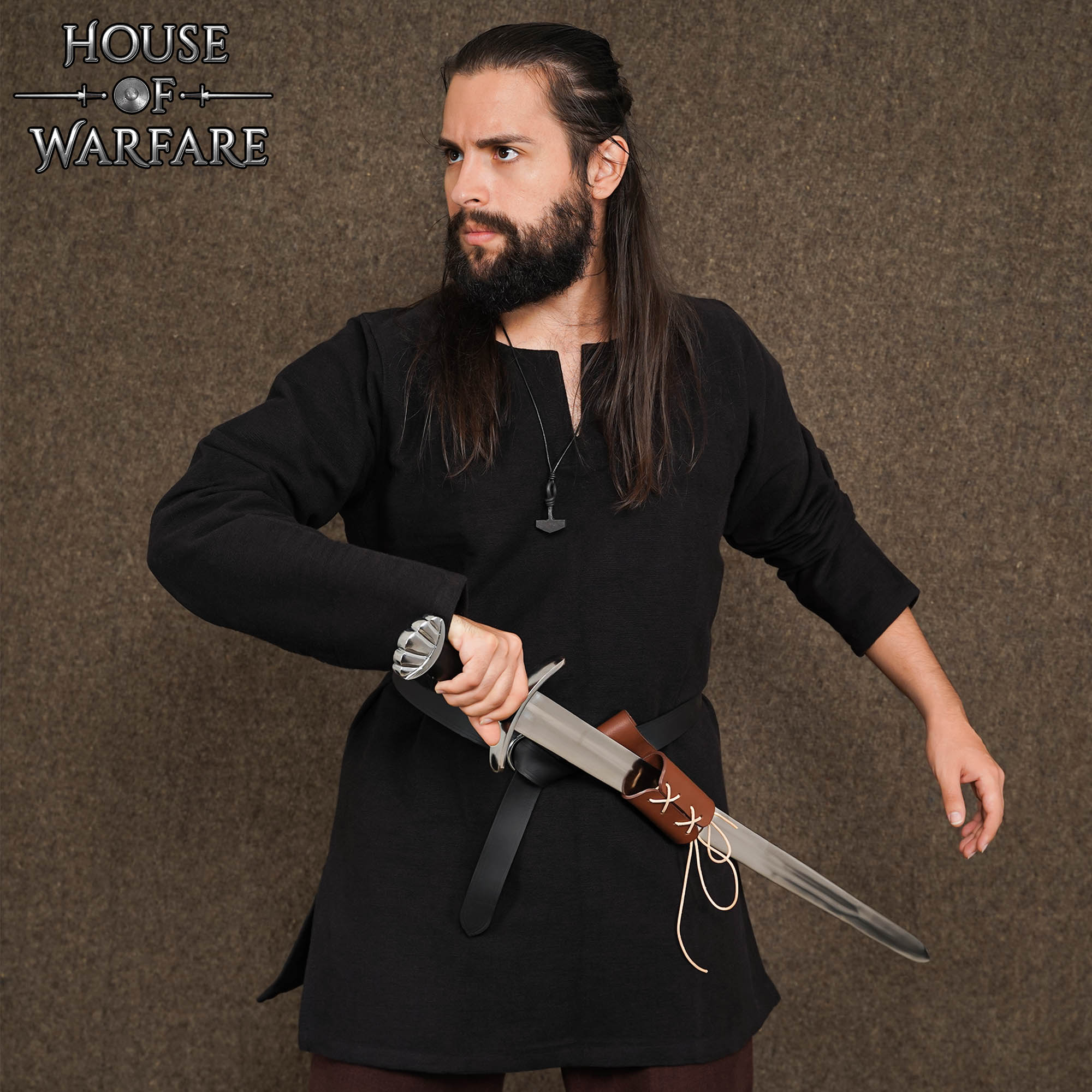 Portaespada de cuero marrón estilo medieval - imagen 5