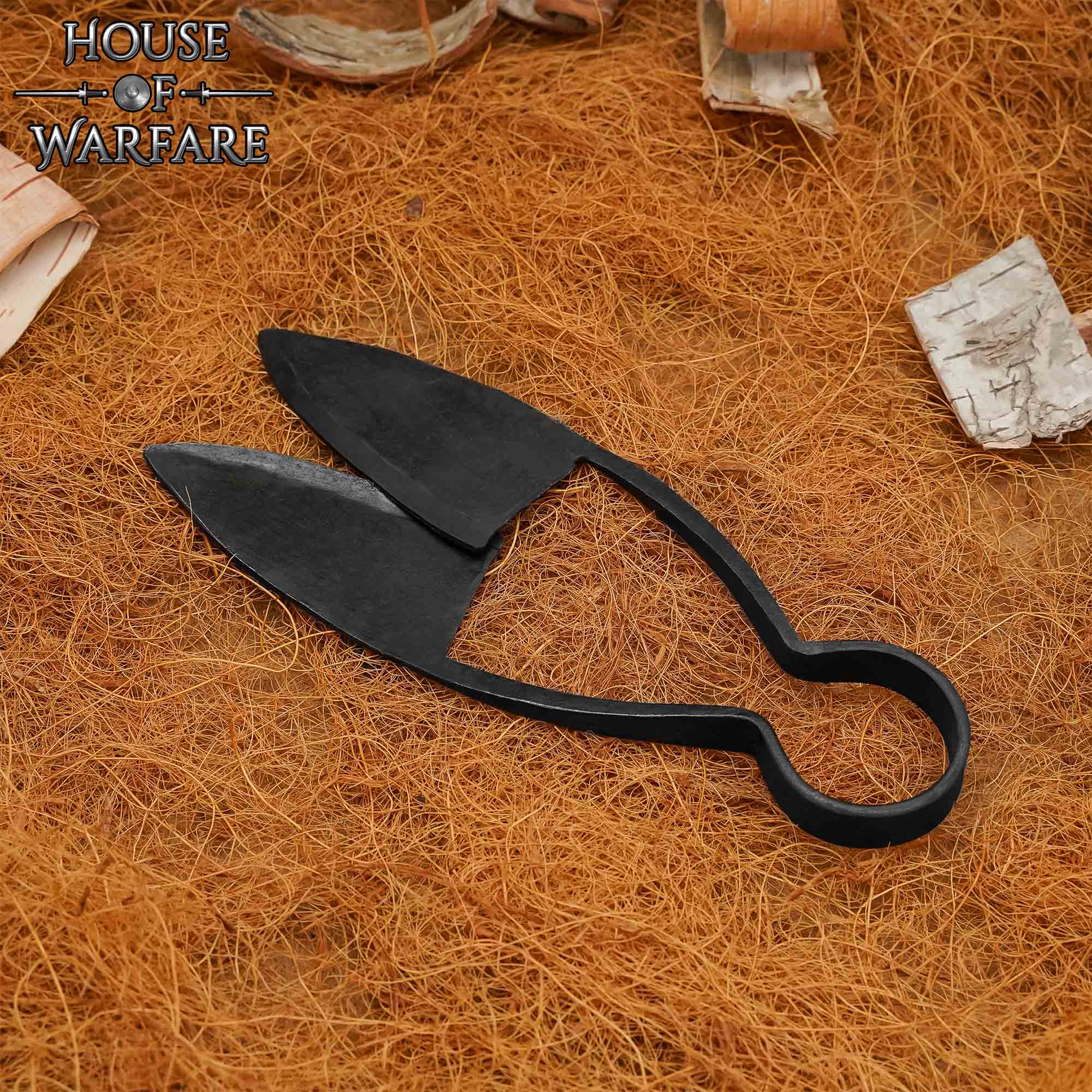 Imagen única de: Tijeras vikingas forjadas a mano con funda de cuero