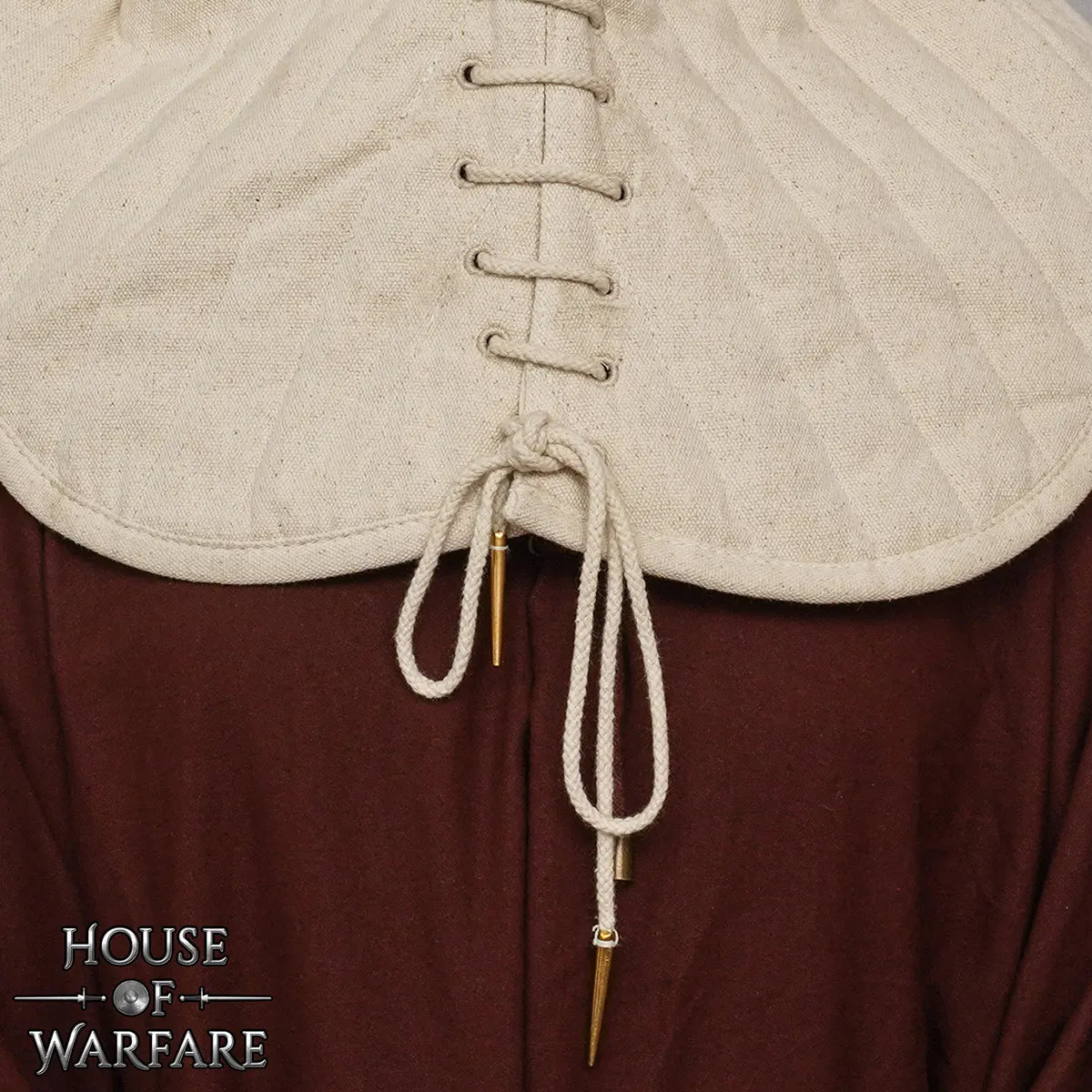 Capucha acolchada medieval con cuello y cordones - imagen 8