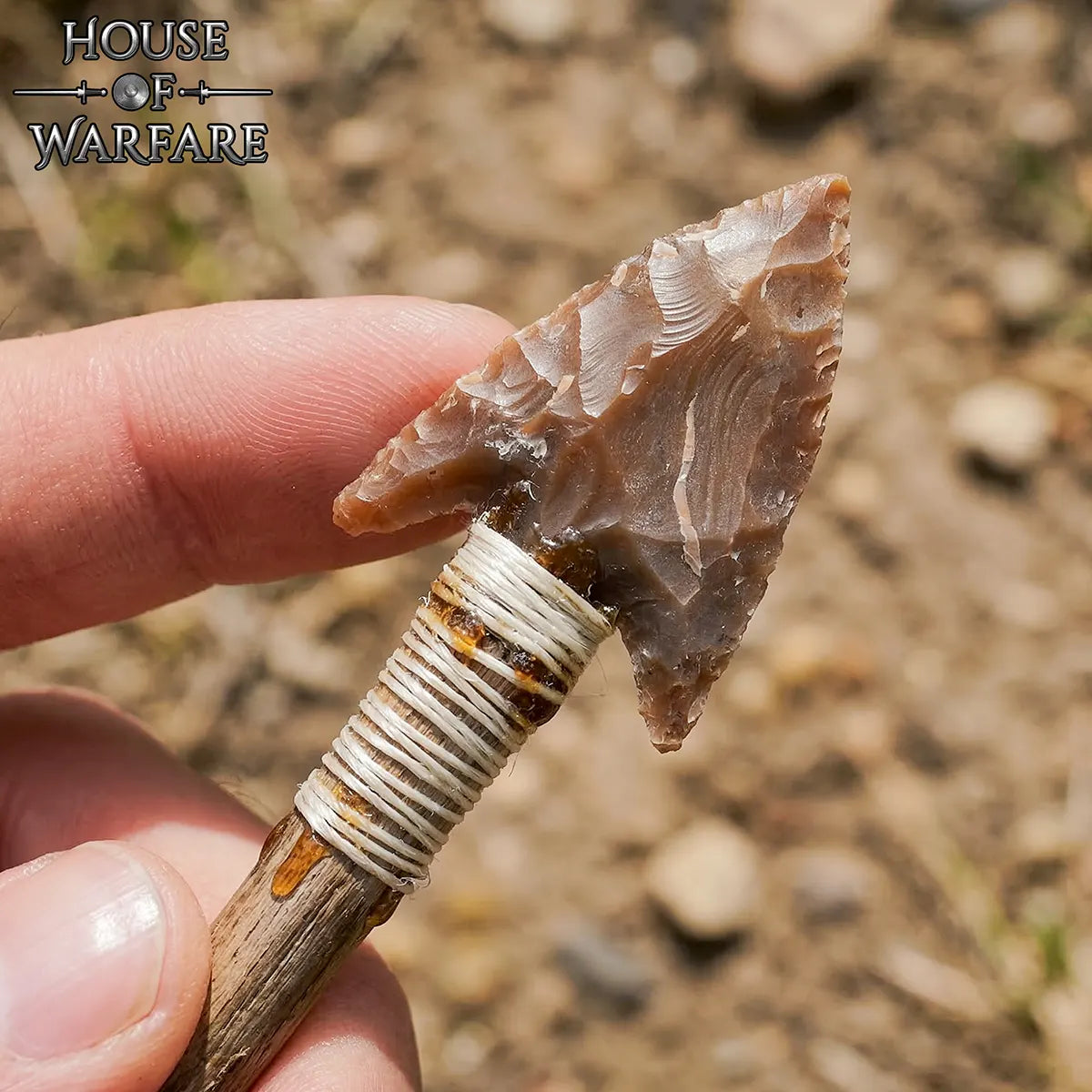 Punta de flecha histórica de pedernal con tallo, 4 cm (marrón) - imagen 4