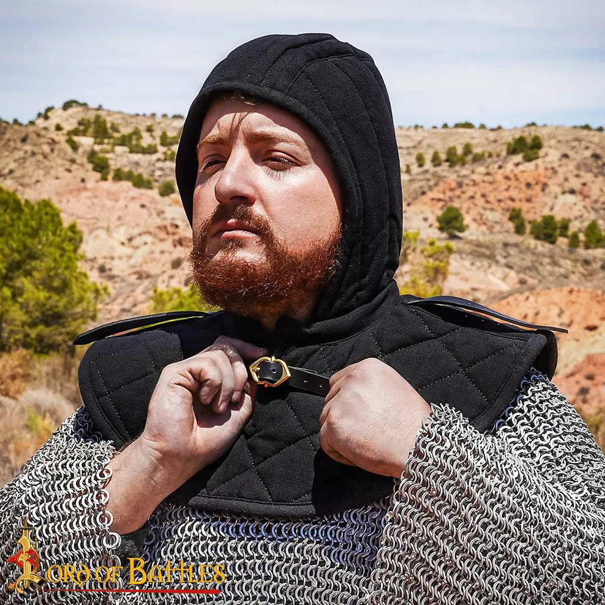 Imagen única de: Capucha medieval acolchada de 3 capas con cuello - Con Defecto