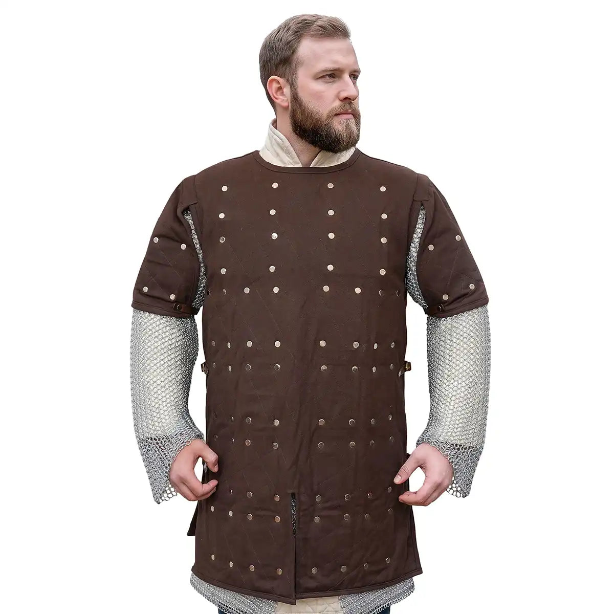 Brigantina medieval (siglos XIV–XVI) con placas de acero y cuerpo de algodón