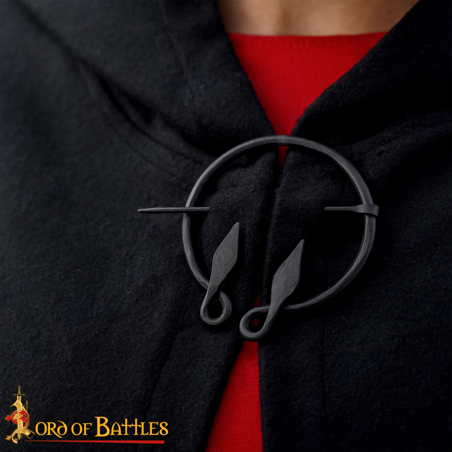 Broche penannular vikingo forjado a mano - Fíbula de hierro para manto - imagen 13