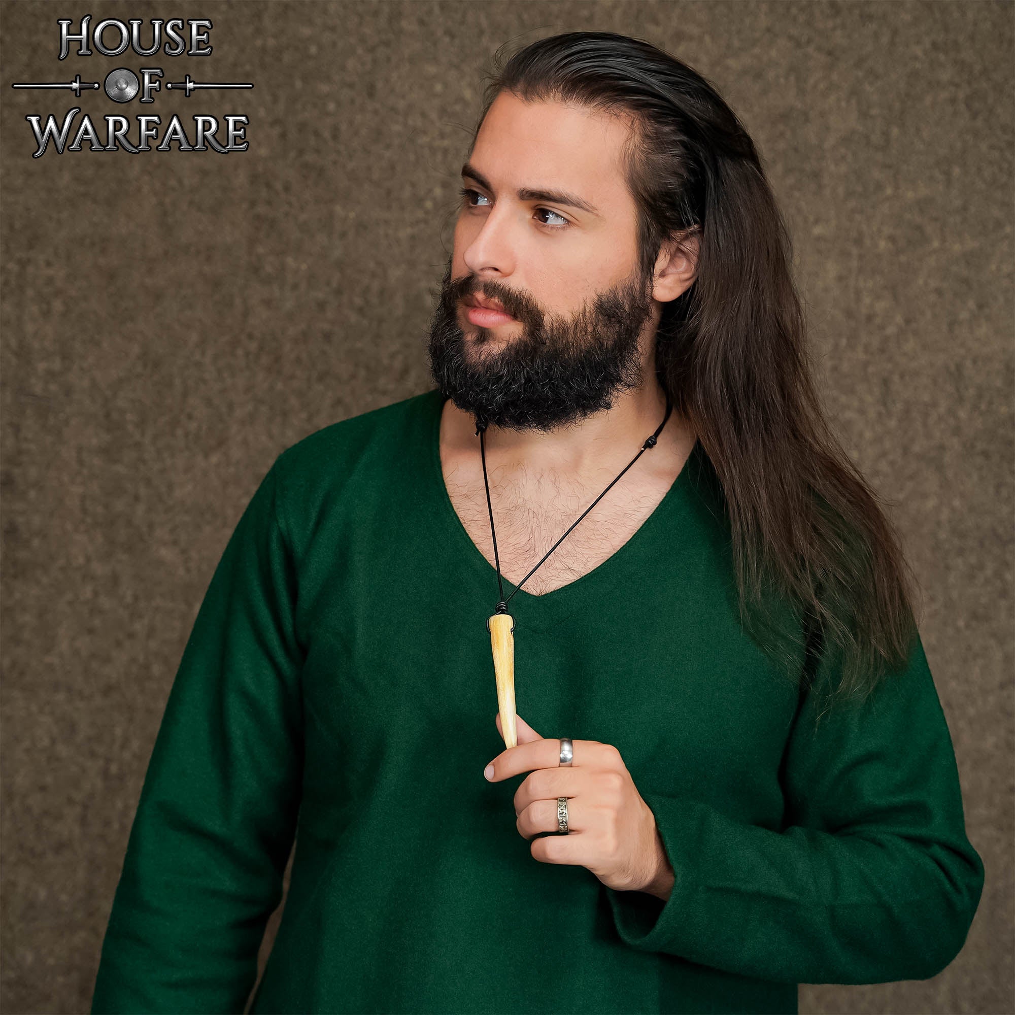 Imagen única de: Collar Colgante Cuerno Vikingo con Cordón de Cuero Ajustable - 4" Cuerno Natural Pulido