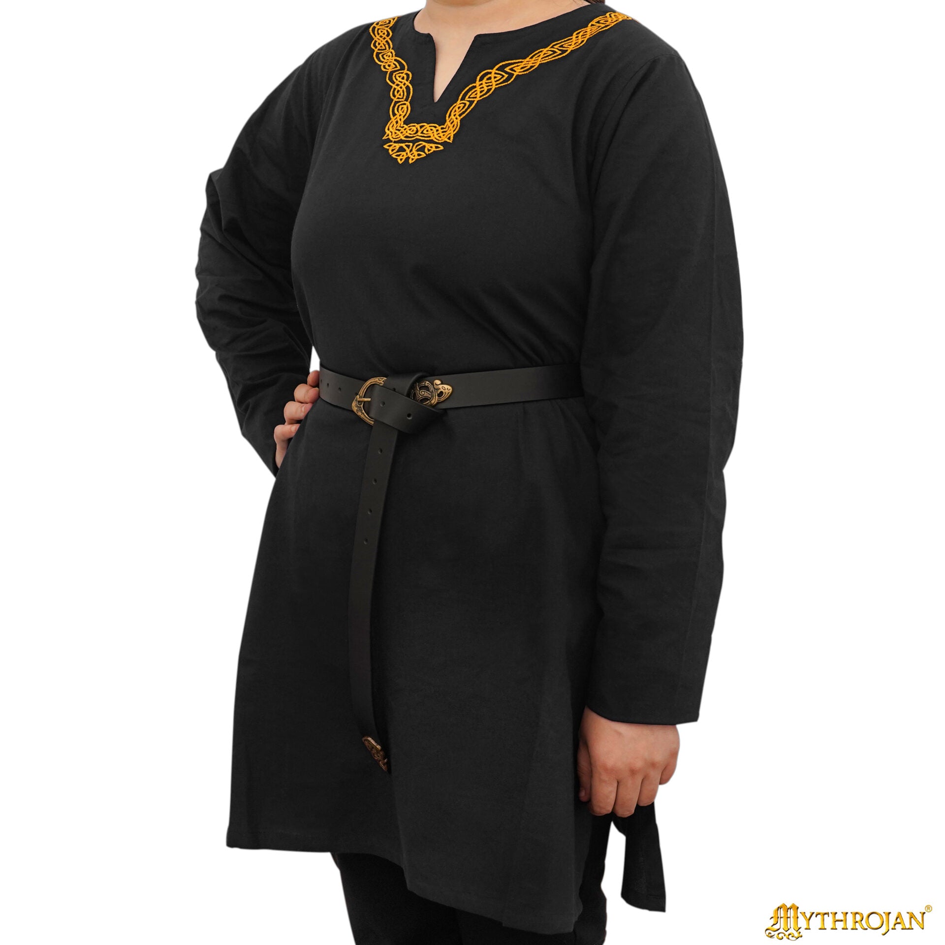 Imagen única de: Túnica vikinga bordada Mythrojan — camisa medieval de algodón