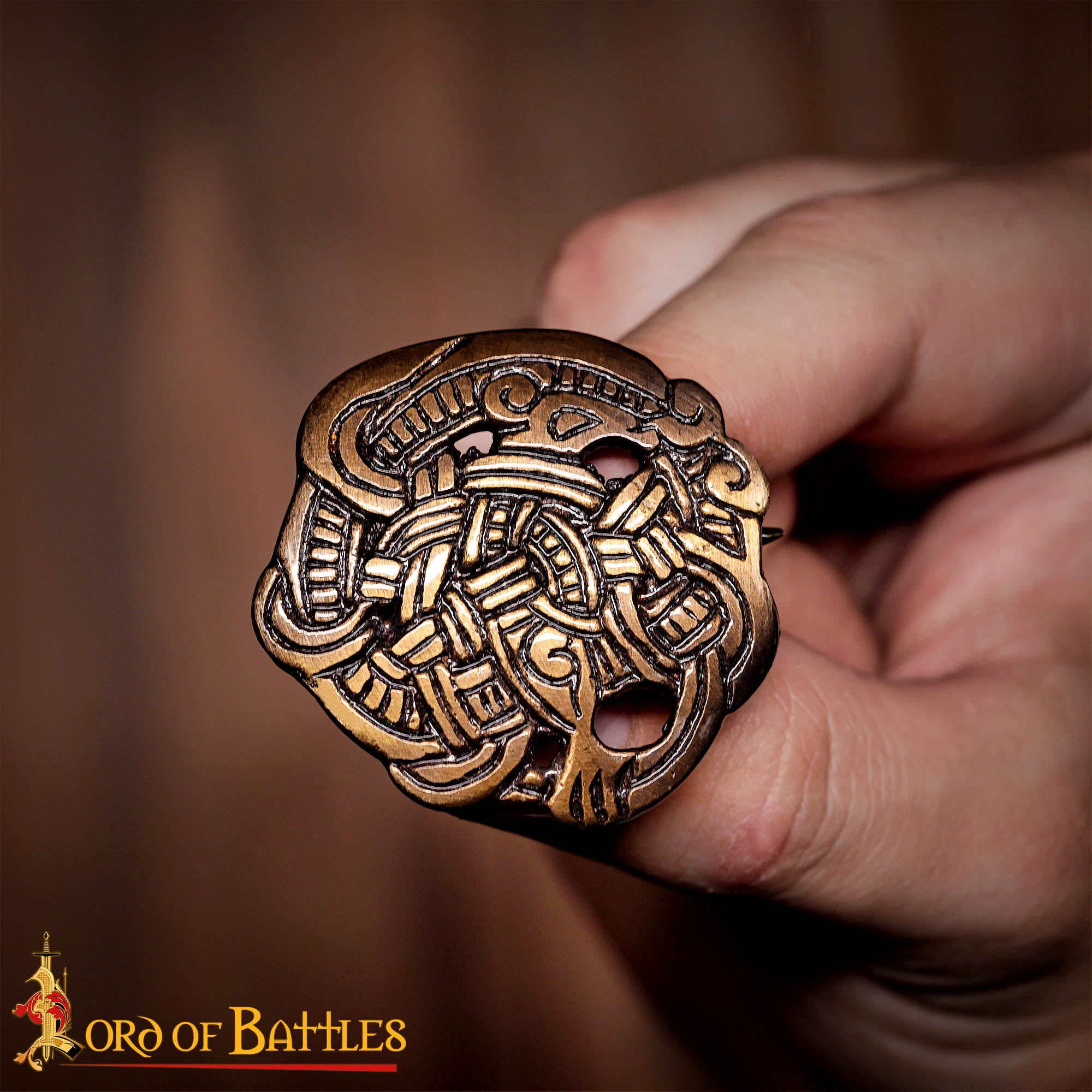 Imagen única de: Broche Vikingo de Animal Agarrado - Latón Antiguo