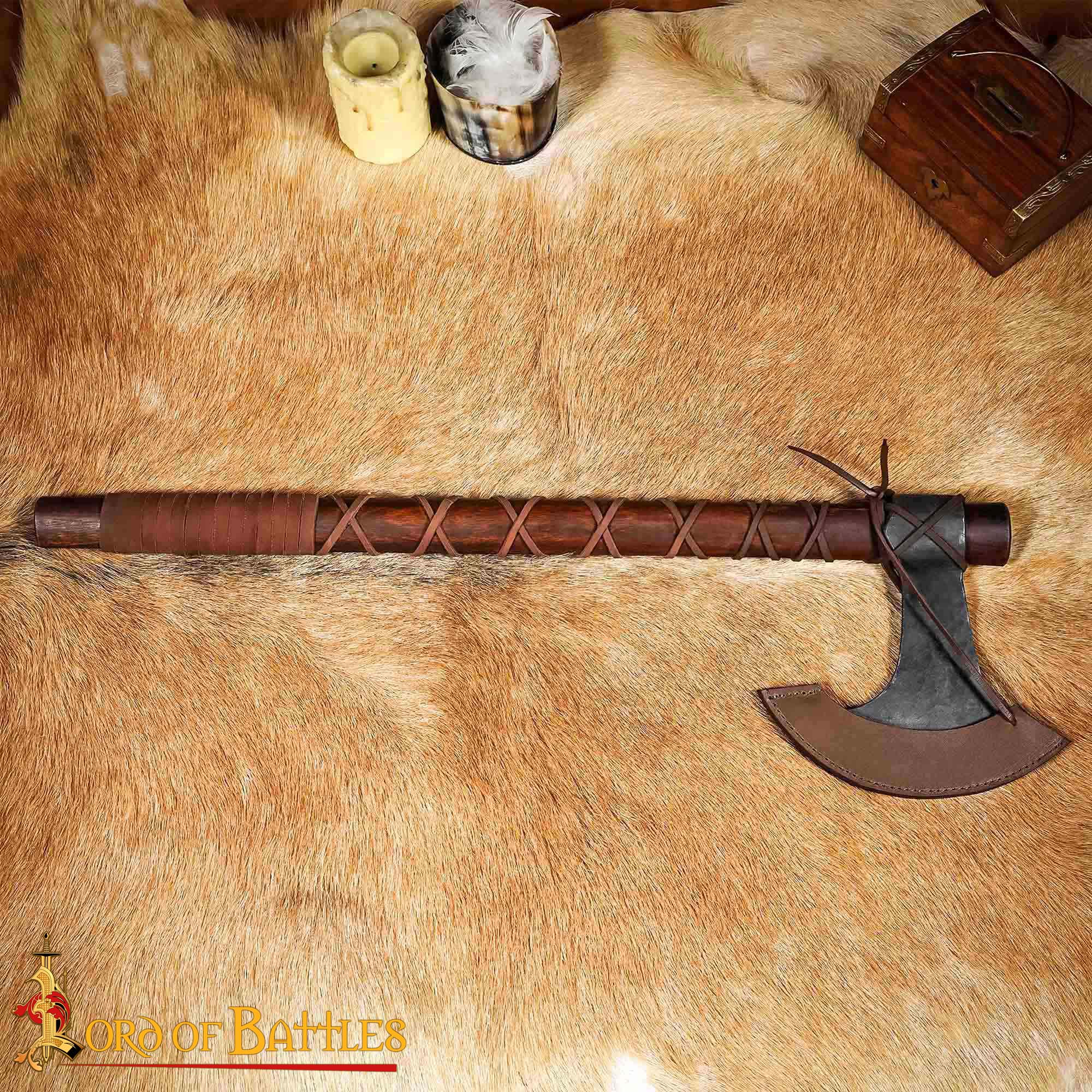 Hacha Vikinga Forjada a Mano - Cabeza de Acero Al Carbono con Mango de Madera Dura y Forrado de Cuero Auténtica Hacha de Batalla Nórdica para Larp, Camping y Exhibición - Imagen 23