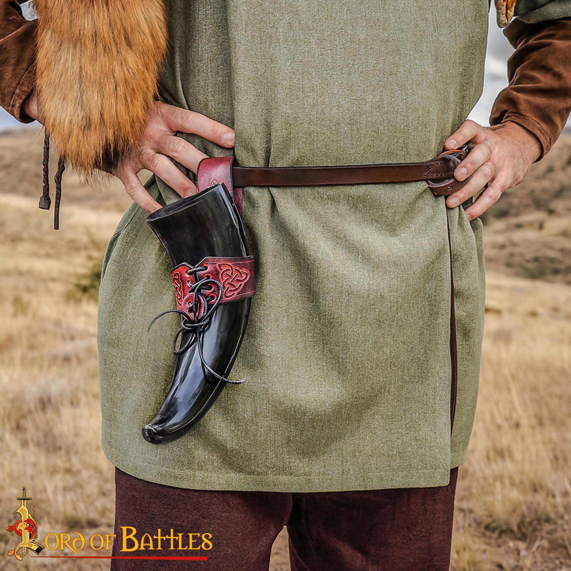 Cuerno de beber vikingo con funda de cuero y porta cinturón con nudo celta - imagen 4