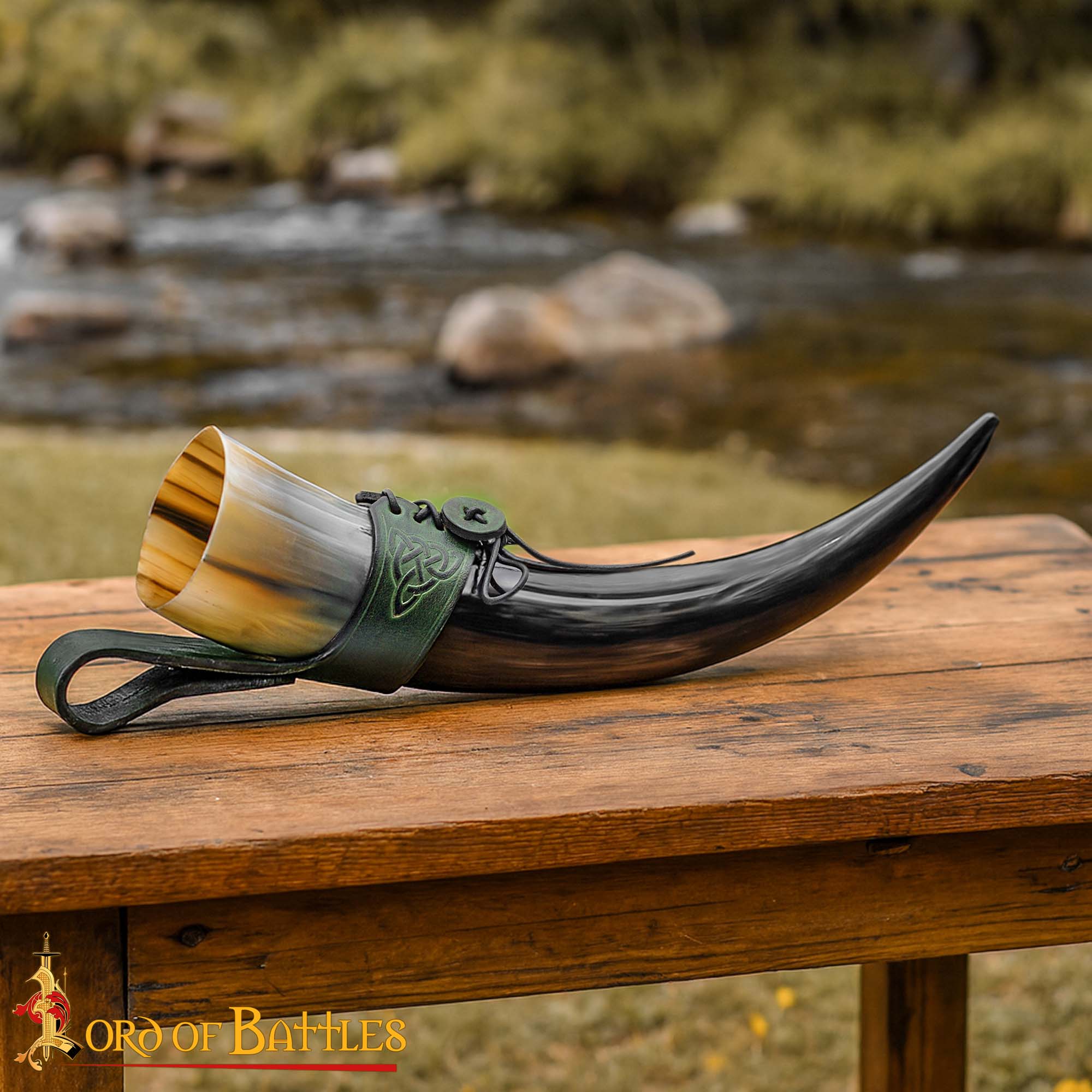 Cuerno de beber vikingo con funda de cuero y porta cinturón con nudo celta - imagen 5