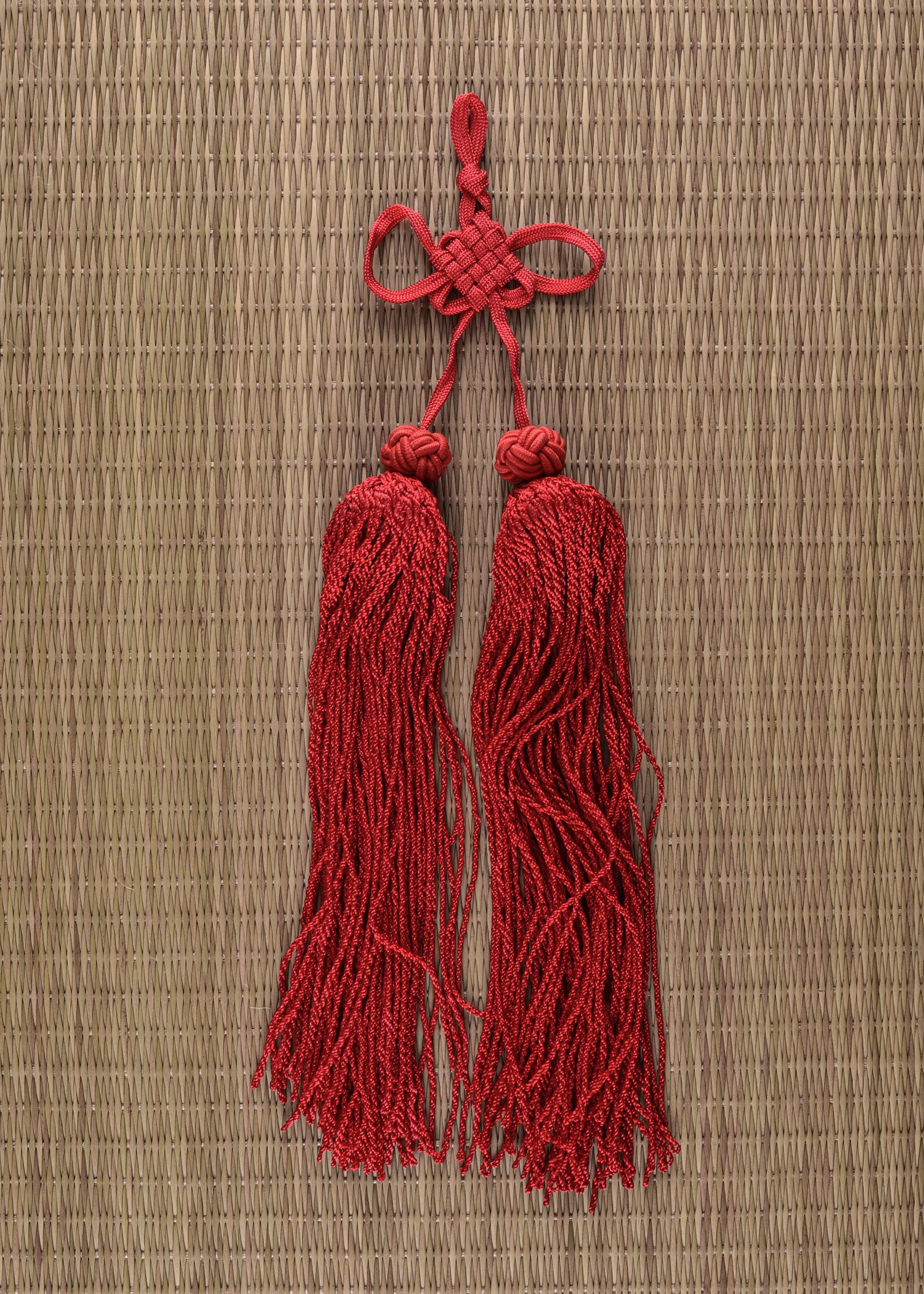 Imagen única de: Borla De Espada En Rojo, Paul Chen