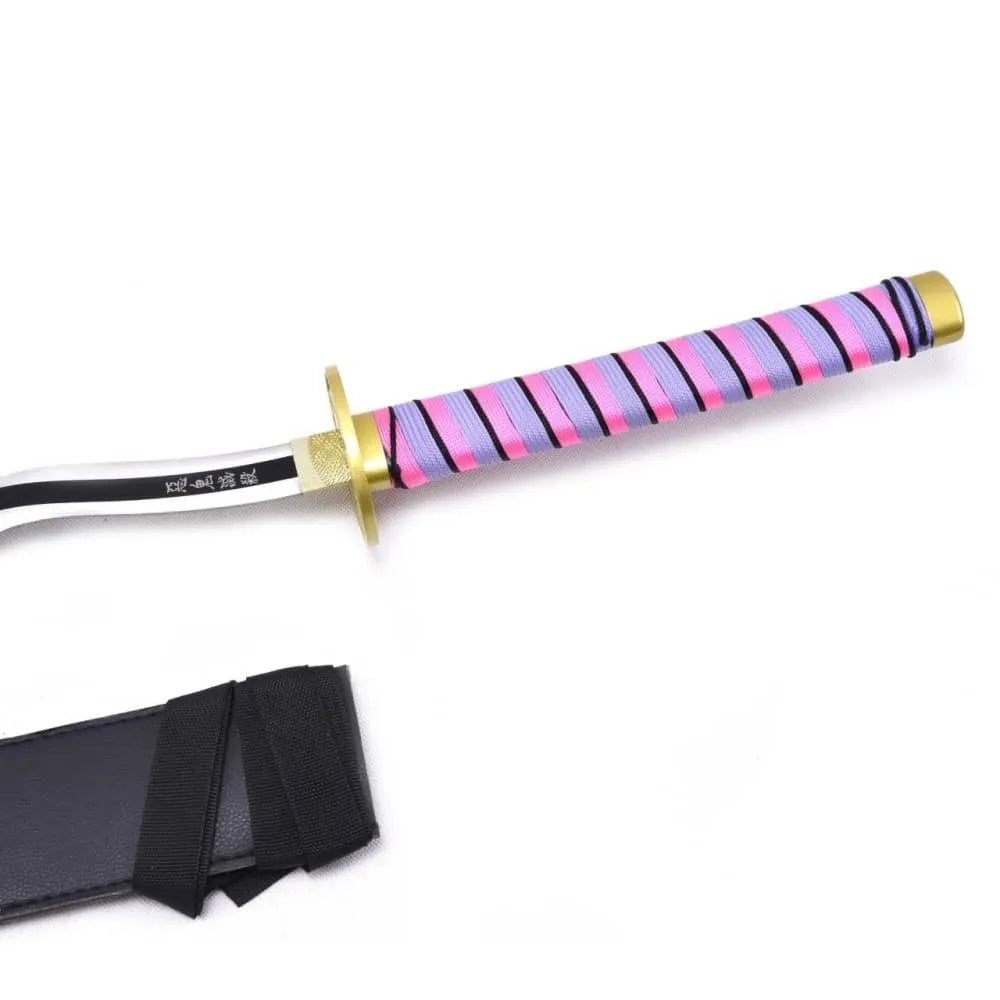 Imagen de Katana de Obanai Iguro de Kimetsu No Yaiba o Demon Slayer zs680 parte de nuestra colección en Todo Medieval, sitio oficial.