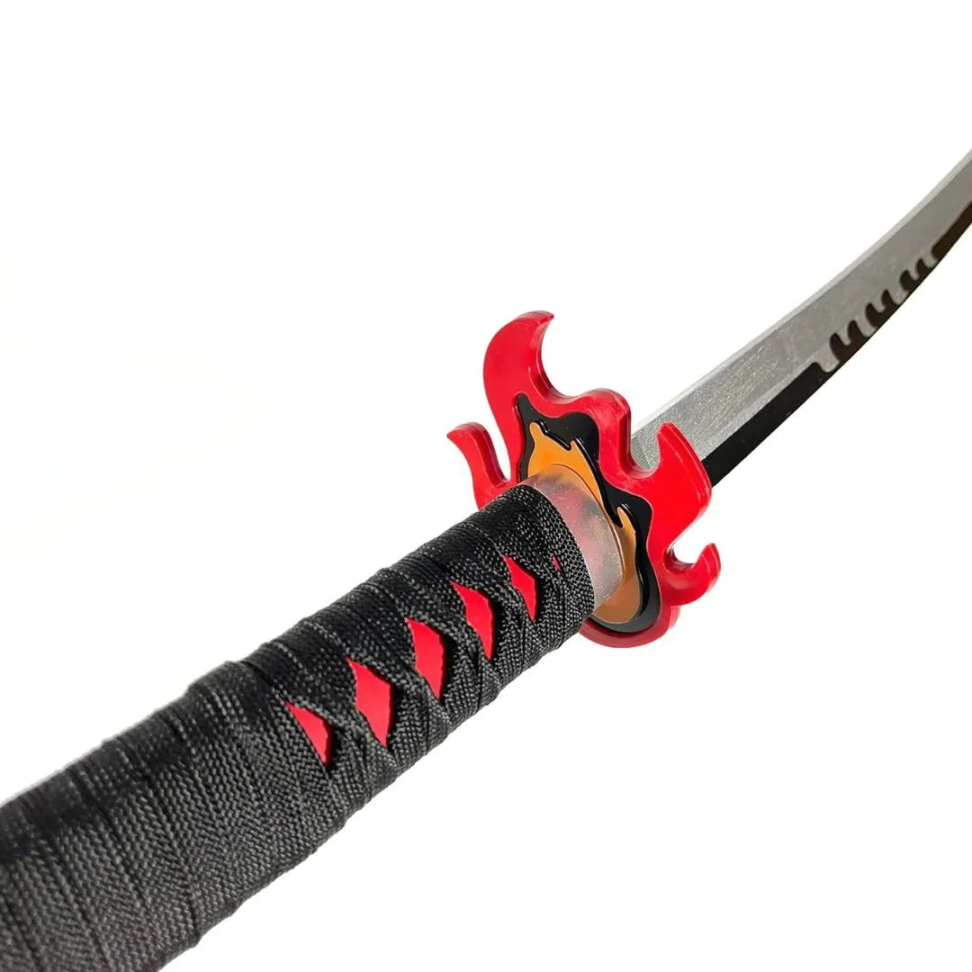 Imagen de Katana de Tanjiro Kamado con hoja de madera de bambú Kimetsu no Yaiba parte de nuestra colección en Todo Medieval, sitio oficial.