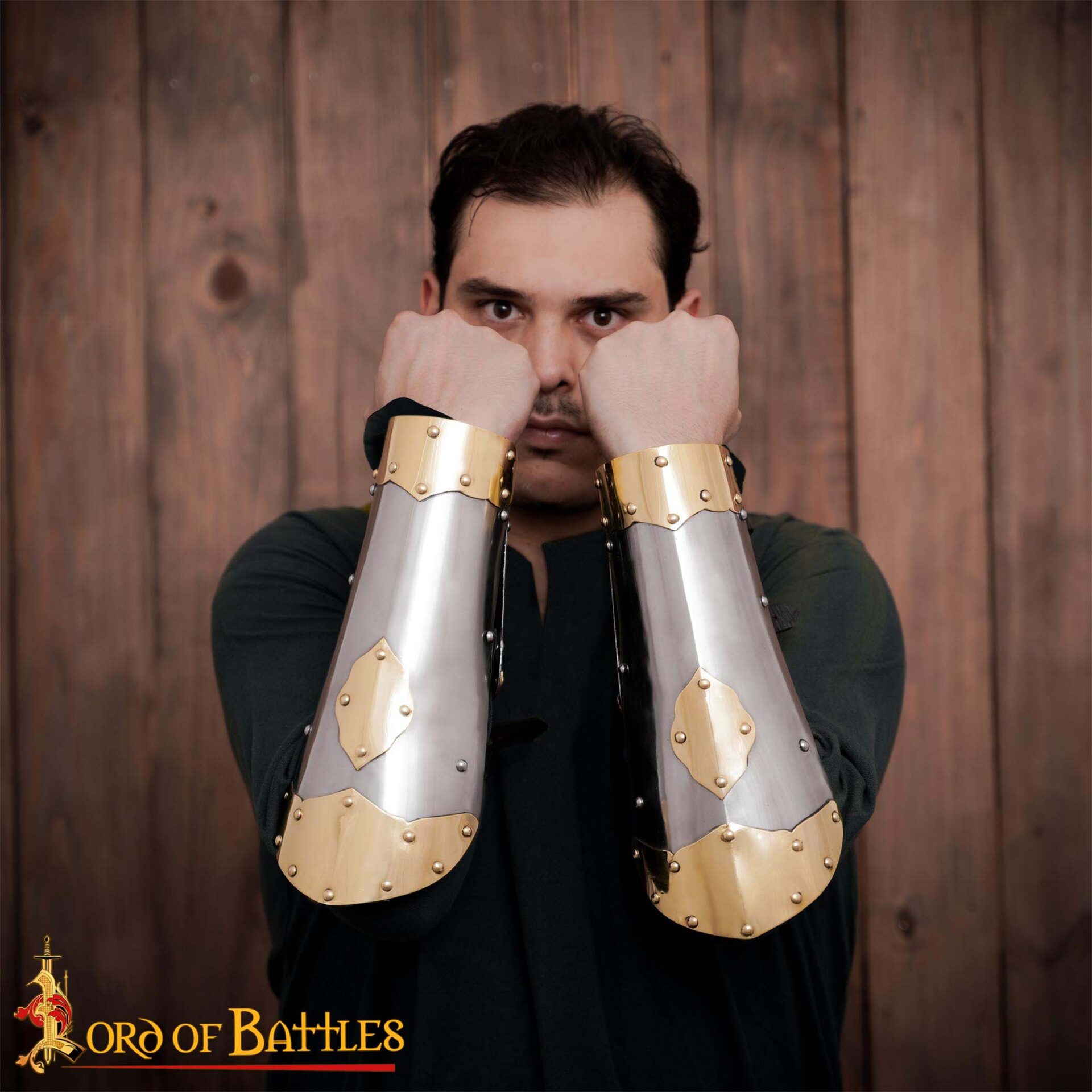 Imagen única de: Vambrace de Húsar con Herrajes de Latón - Acero Calibre 16 y Latón Calibre 18