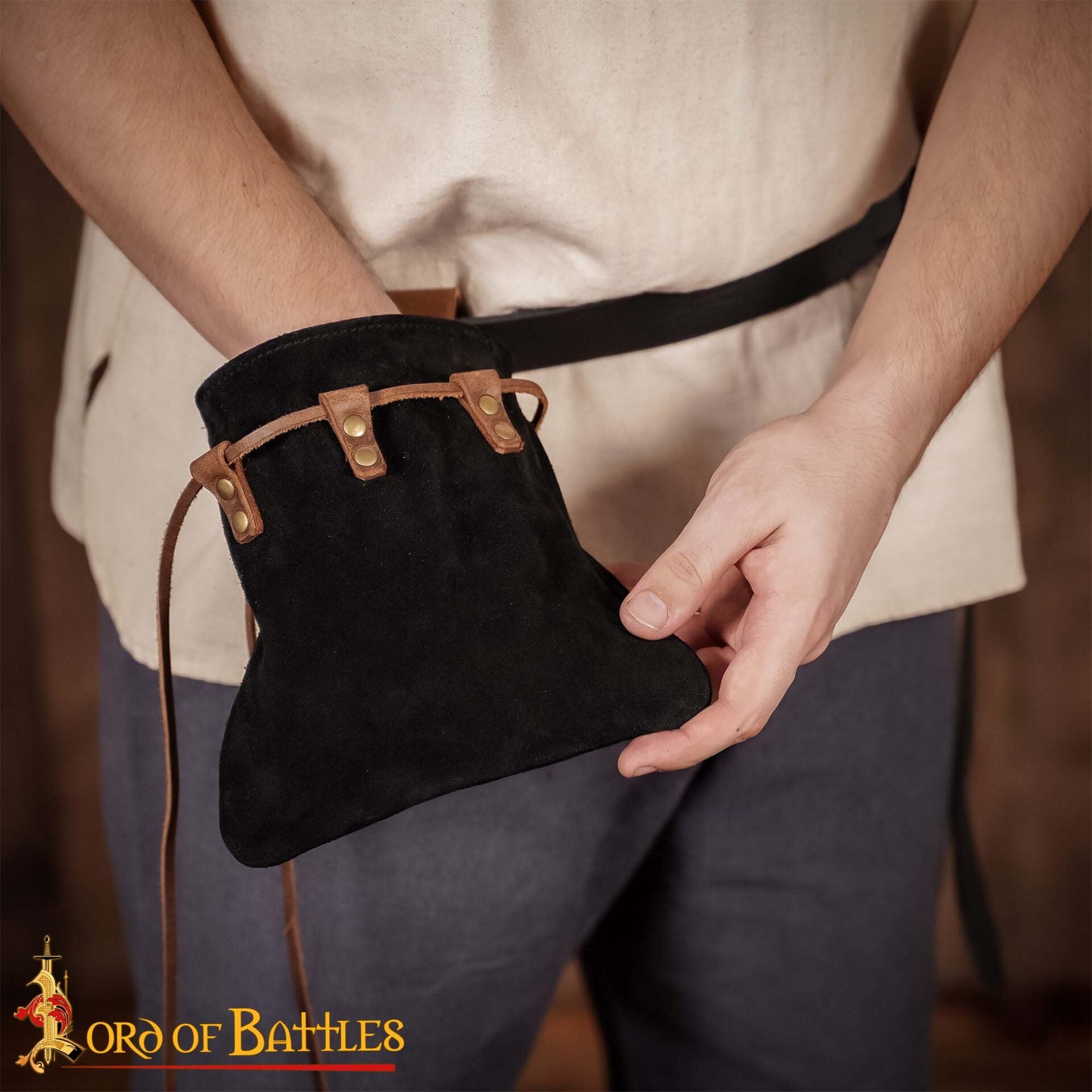 Bolsa de cinturón medieval en cuero con cierre de cordón - imagen 13