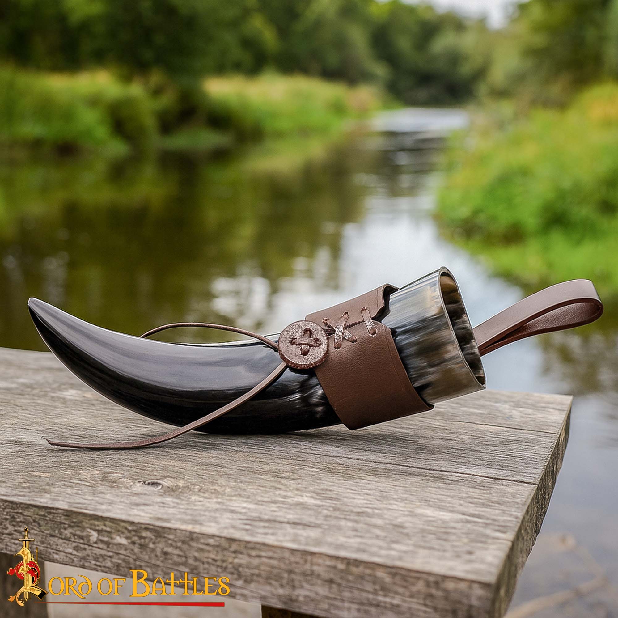 Cuerno de beber vikingo con funda de cuero - 250 ml