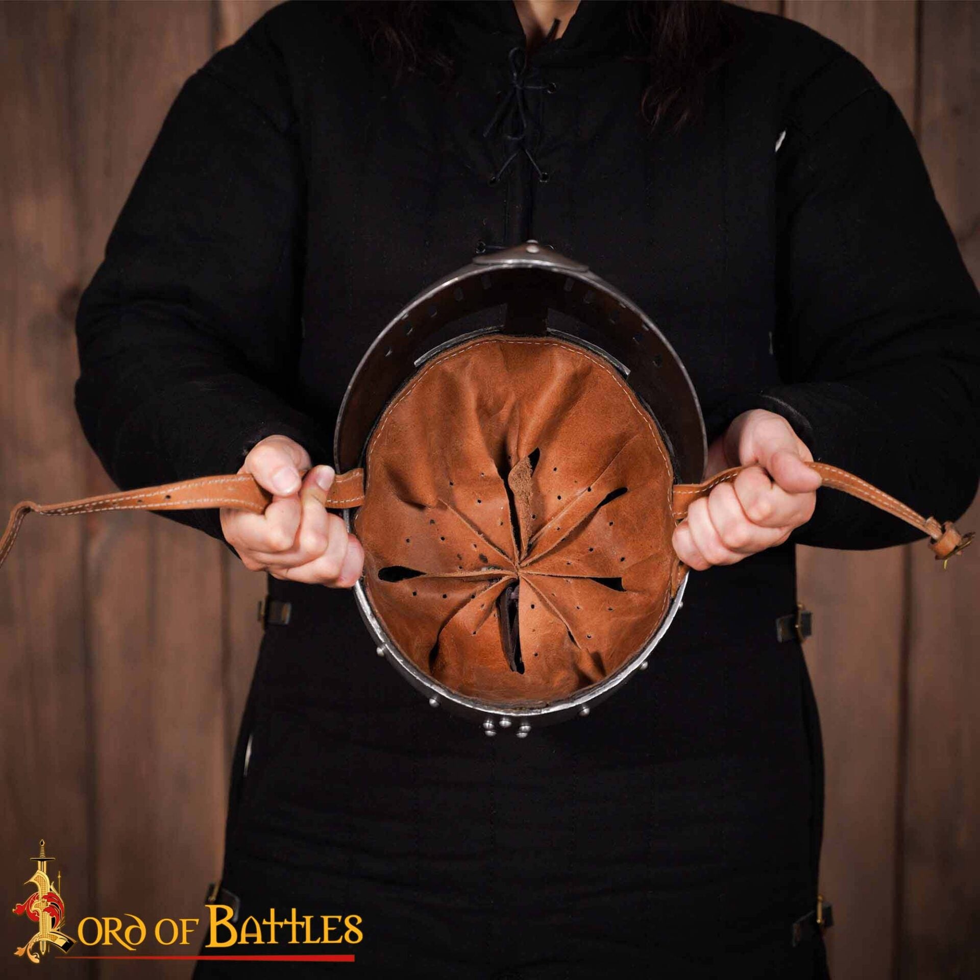 Imagen única de: Casco Normando Spangenhelm del Siglo Xii-xiii con Protector Facial - Armadura Medieval de Acero Dulce de Calibre 16