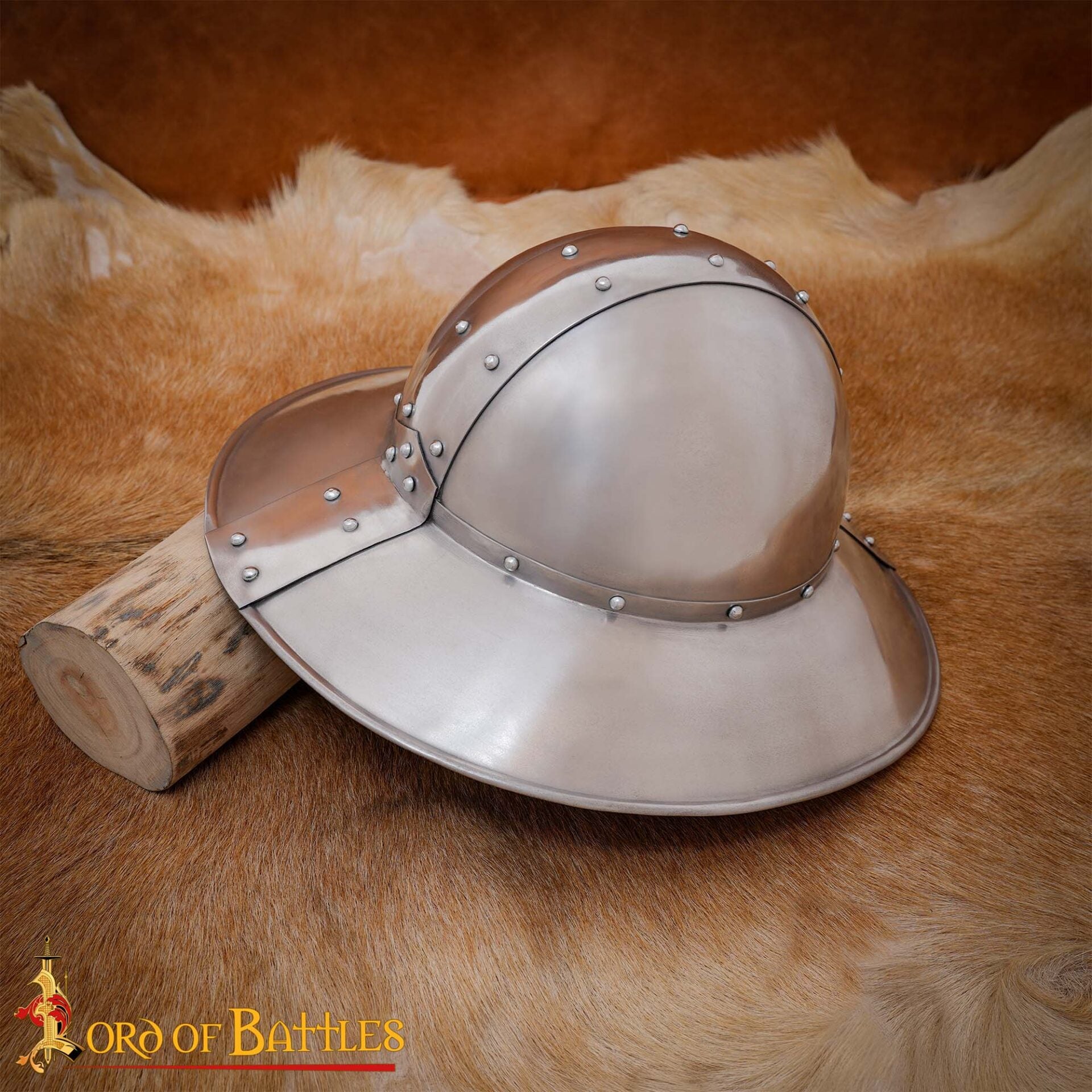 Casco kettle siglo XV en acero con forro de cuero