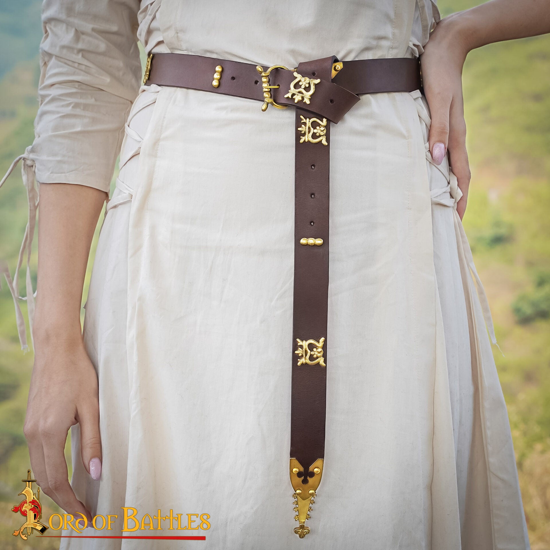Cinturón medieval (siglos XIV–XV) de cuero con herrajes de latón - imagen 5