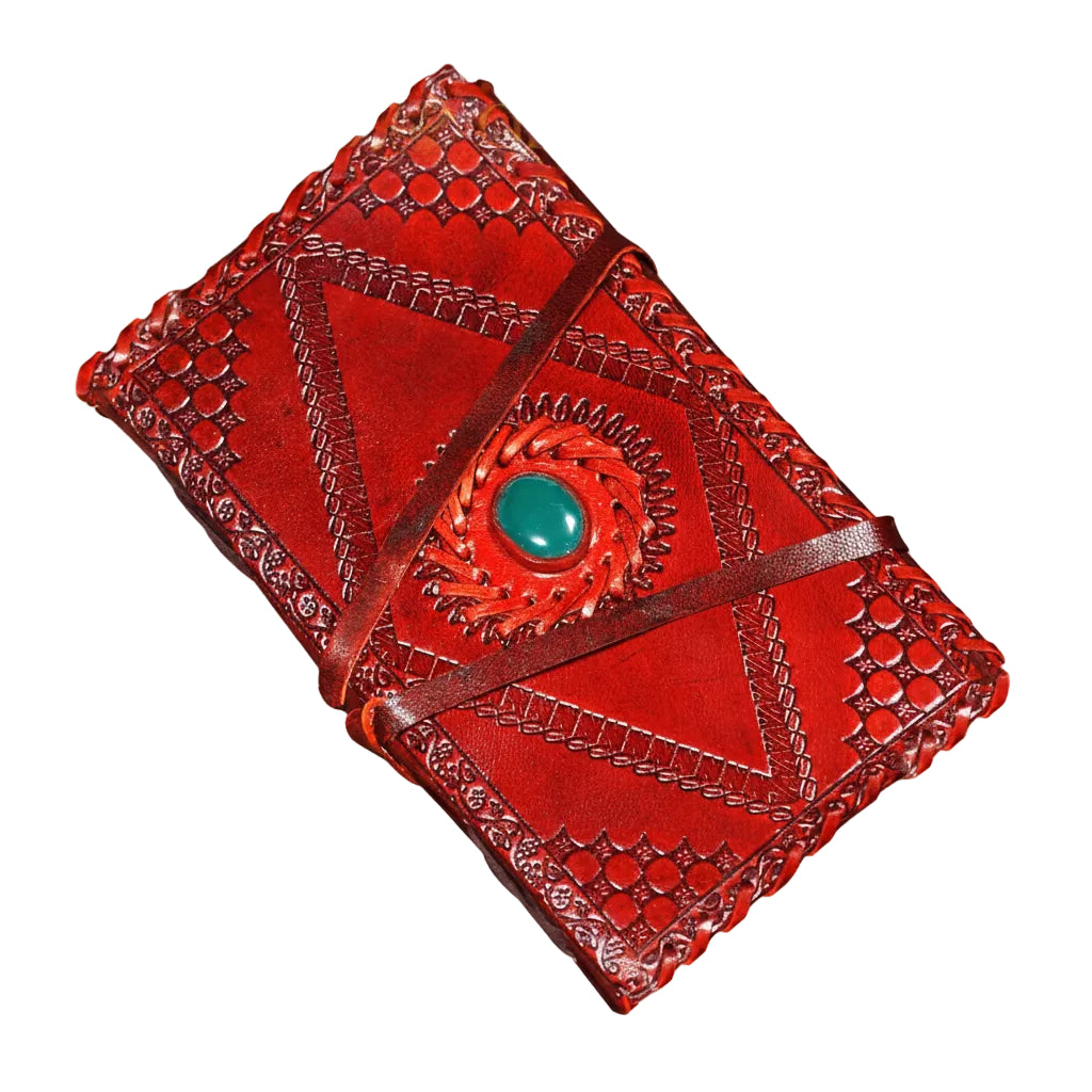 Imagen única de: Diario medieval de cuero con piedra verde, hecho a mano