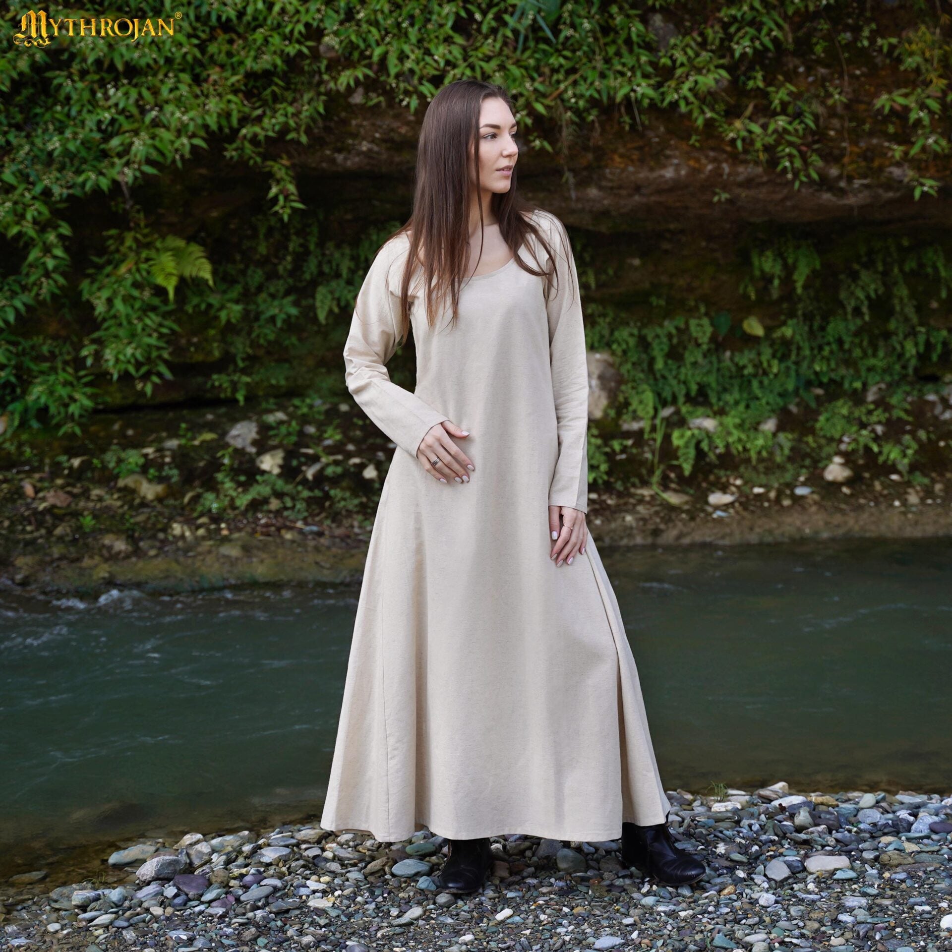 Vestido interior medieval de lino, cuello redondo y mangas largas