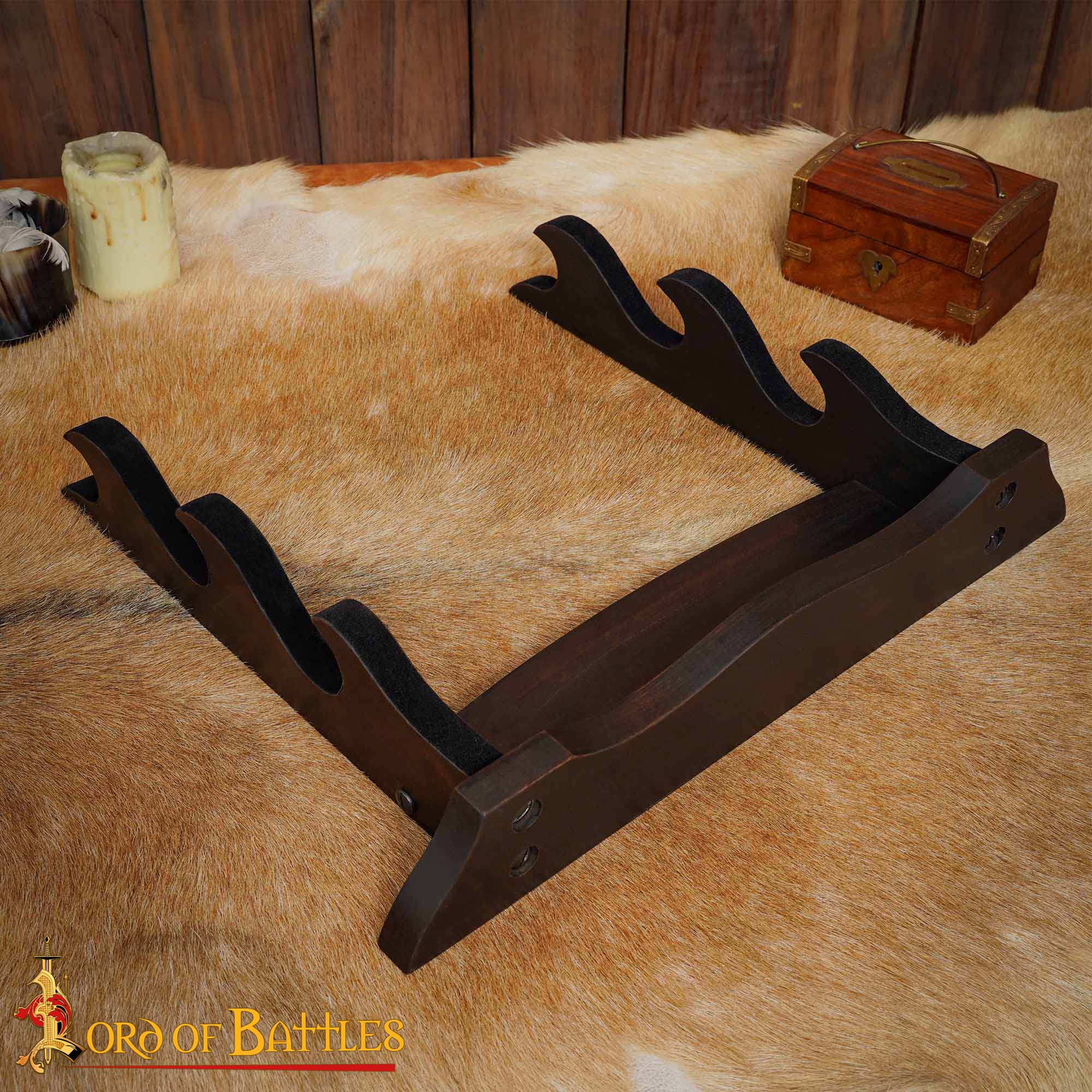 Imagen única de: Soporte para Hacha/espada Artesanal de Madera Auténtica de Tres Niveles