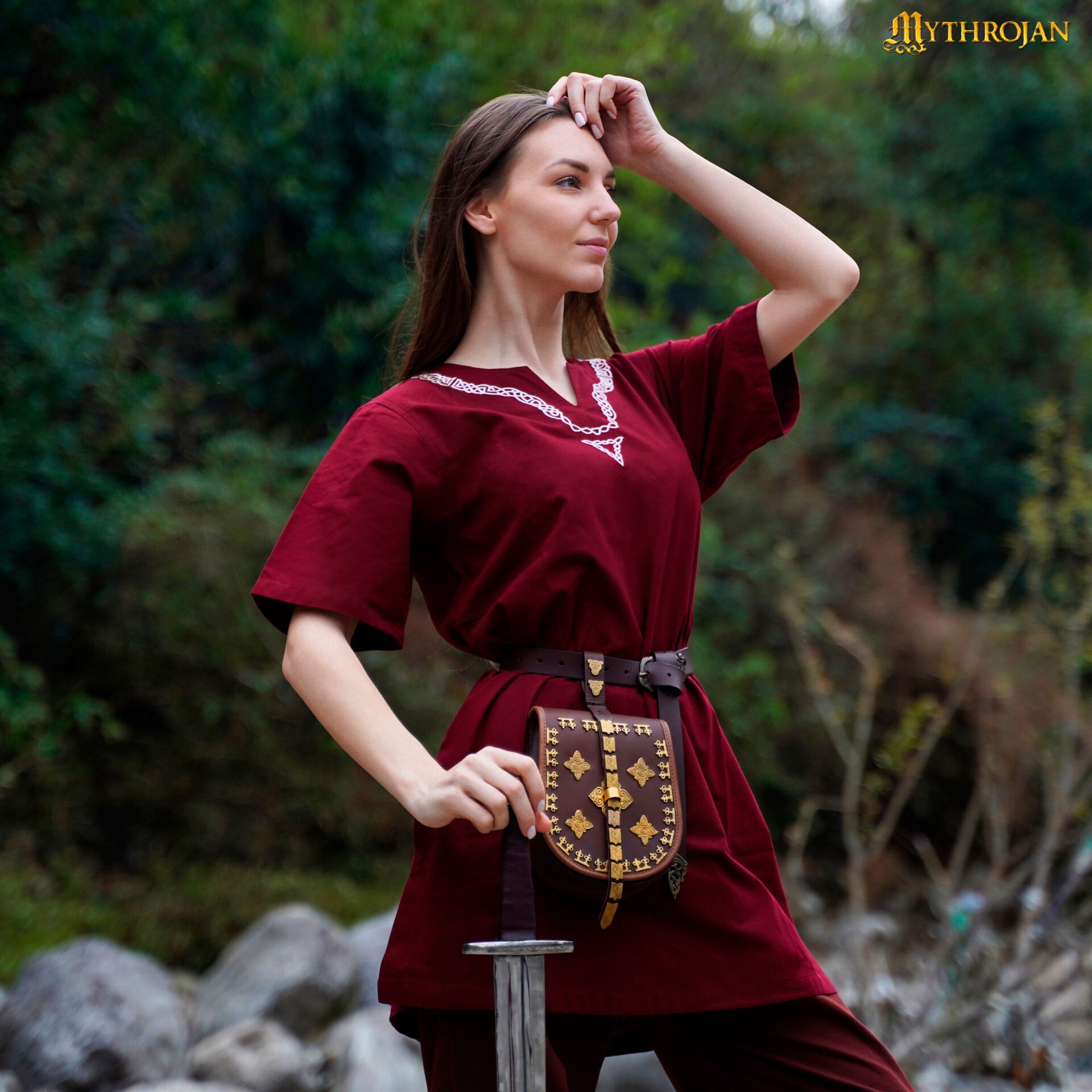Túnica vikinga de algodón con cuello bordado - imagen 7