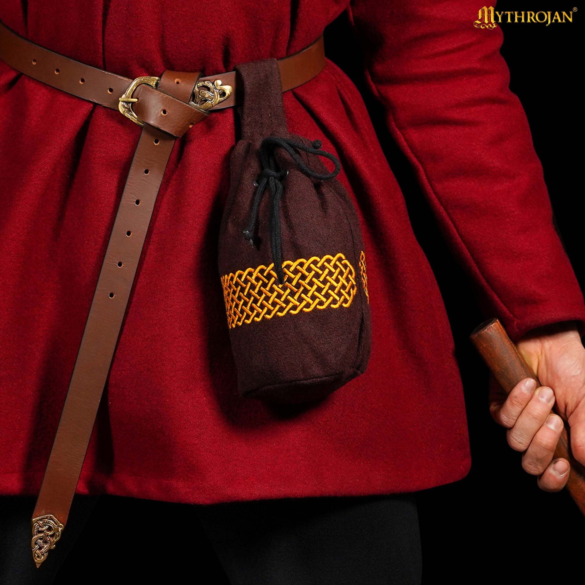 Zurrón medieval de lana bordado con cordón