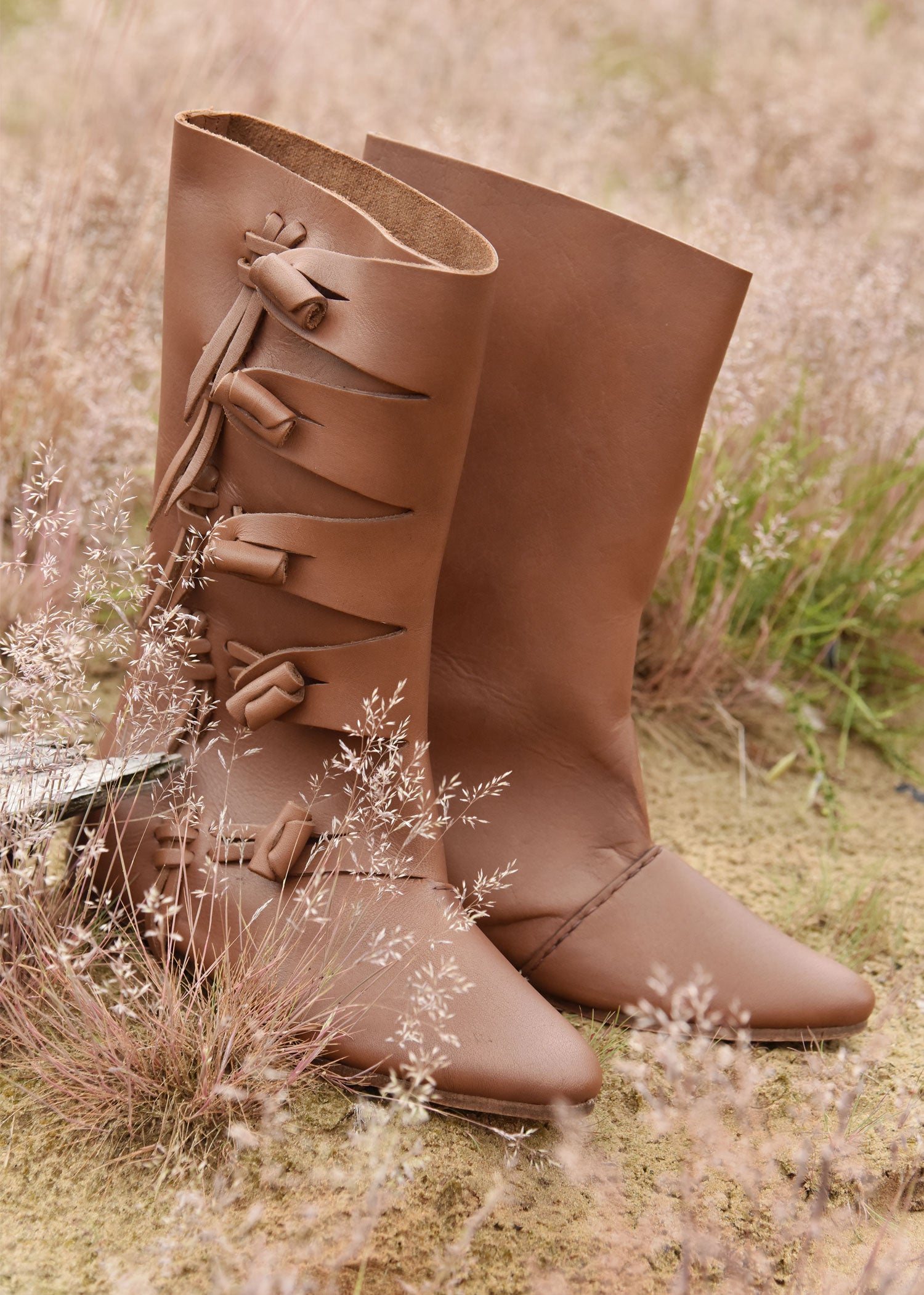 Imagen única de: Botas Vikingas De La Alta Edad Media, Marrón