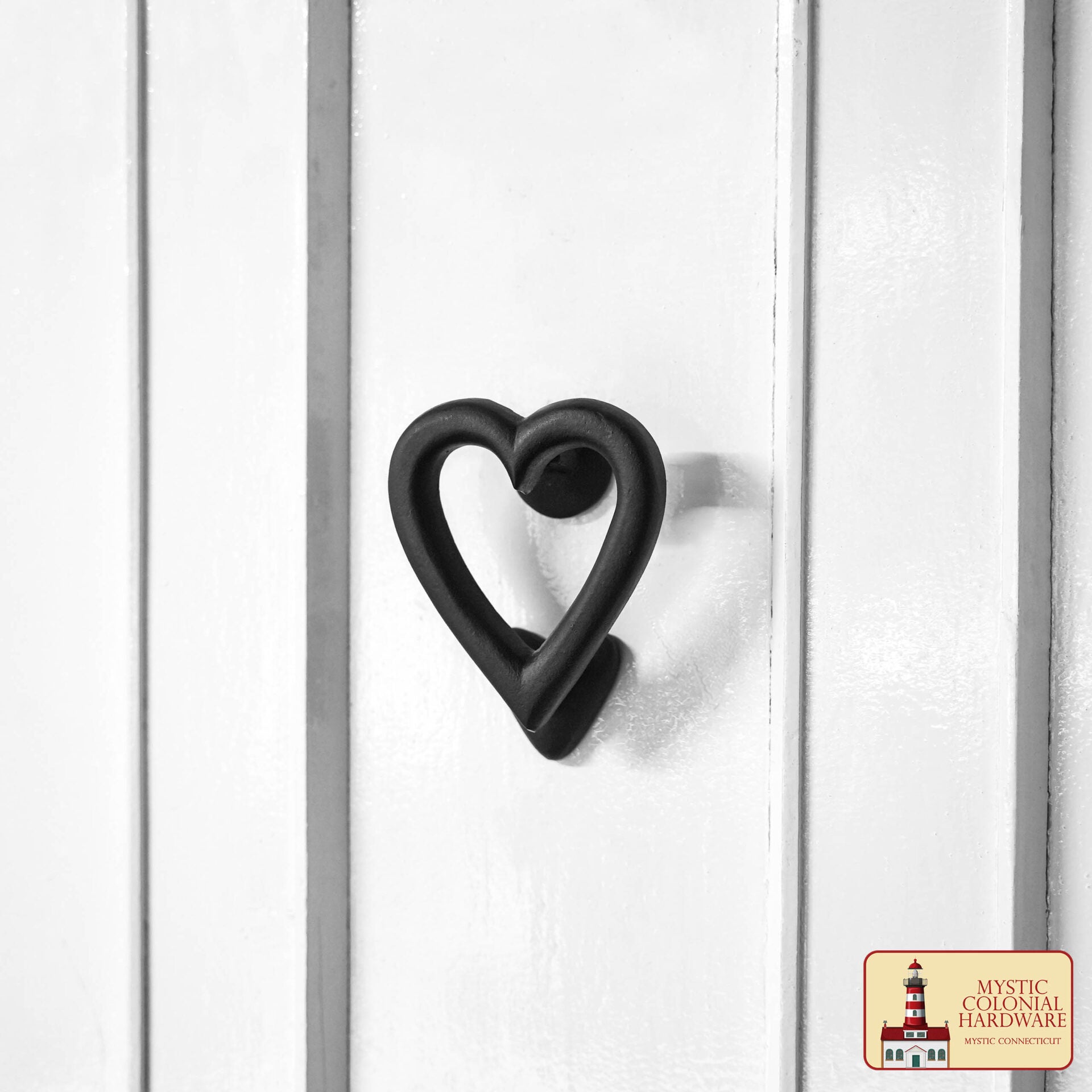 Aldaba de puerta con corazón en hierro forjado 4.5 x 4 pulg