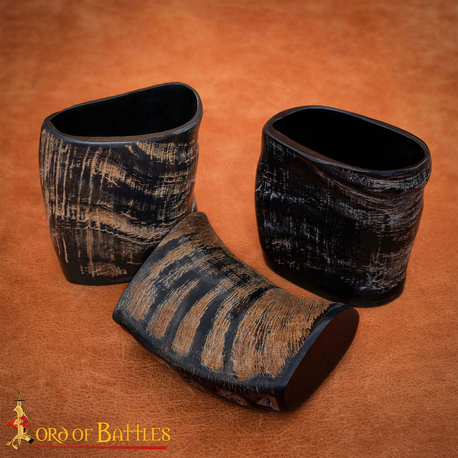 Imagen única de: Set de 3 Vasos Medievales Vikingos de Cuerno de Búfalo Genuino Hechos a Mano