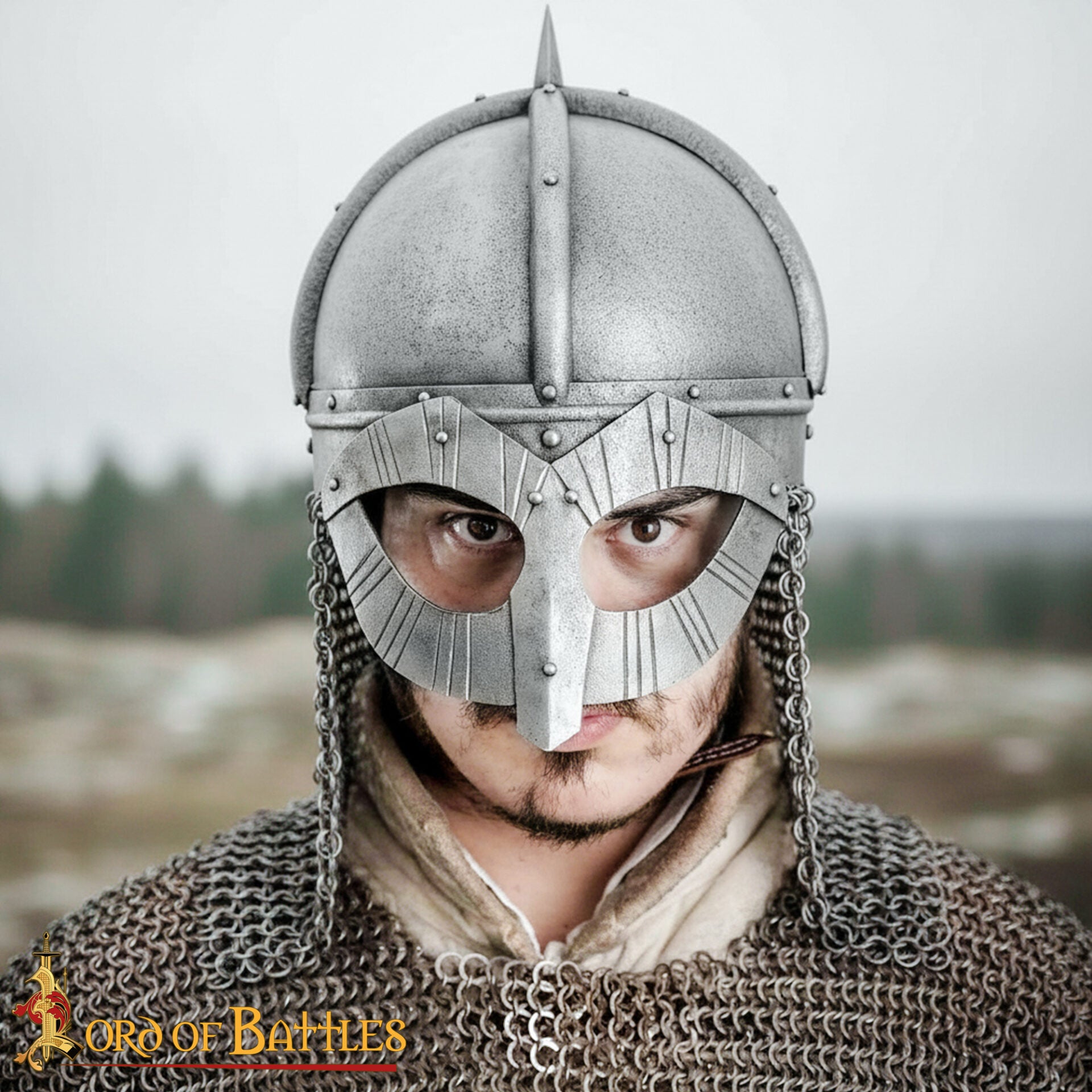 Capacete Viking Gjermundbu com Aventail de Cota de Malha