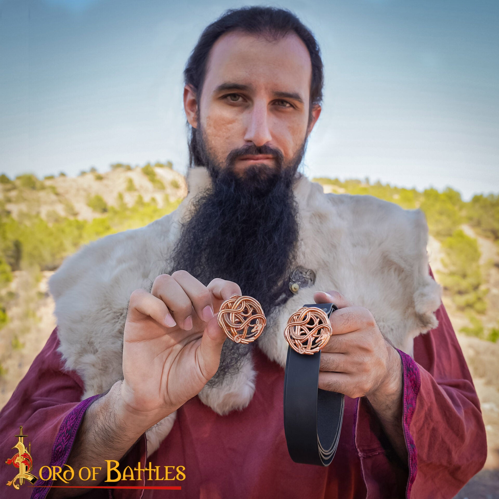 Hebilla de bronce con nudo de serpiente - estilo vikingo