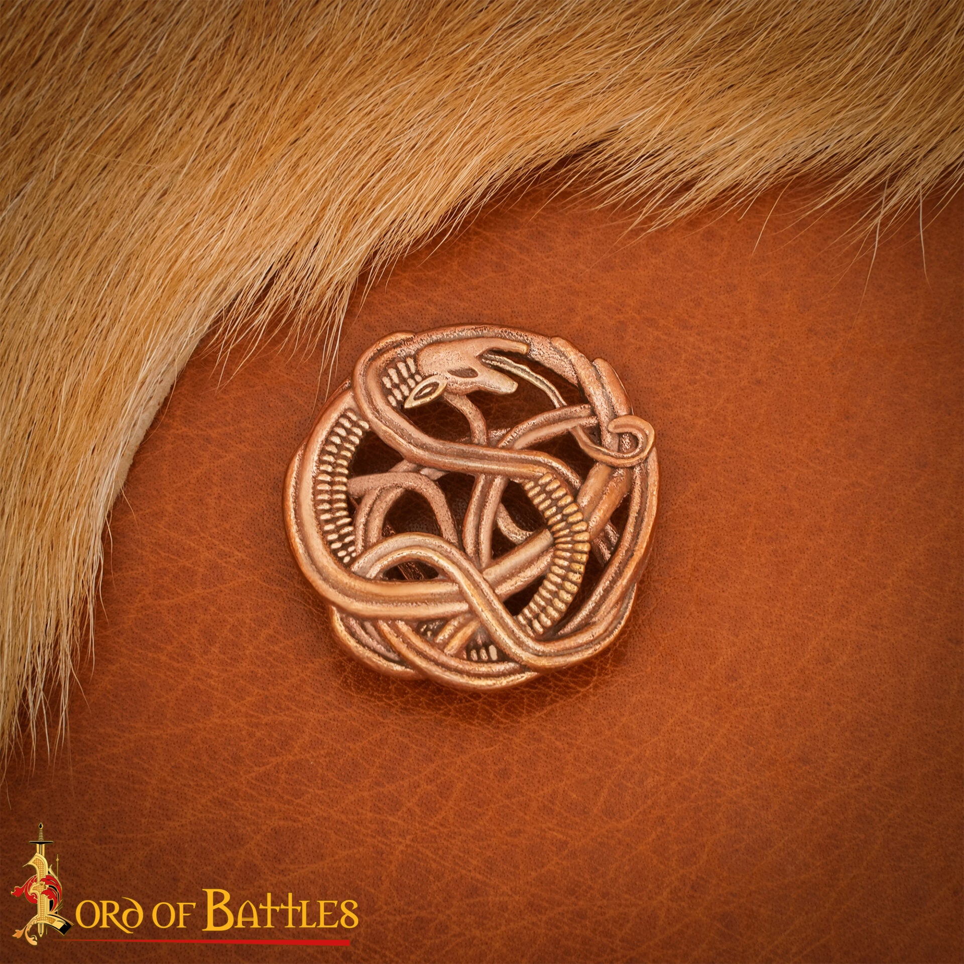 Hebilla de bronce con nudo de serpiente - estilo vikingo