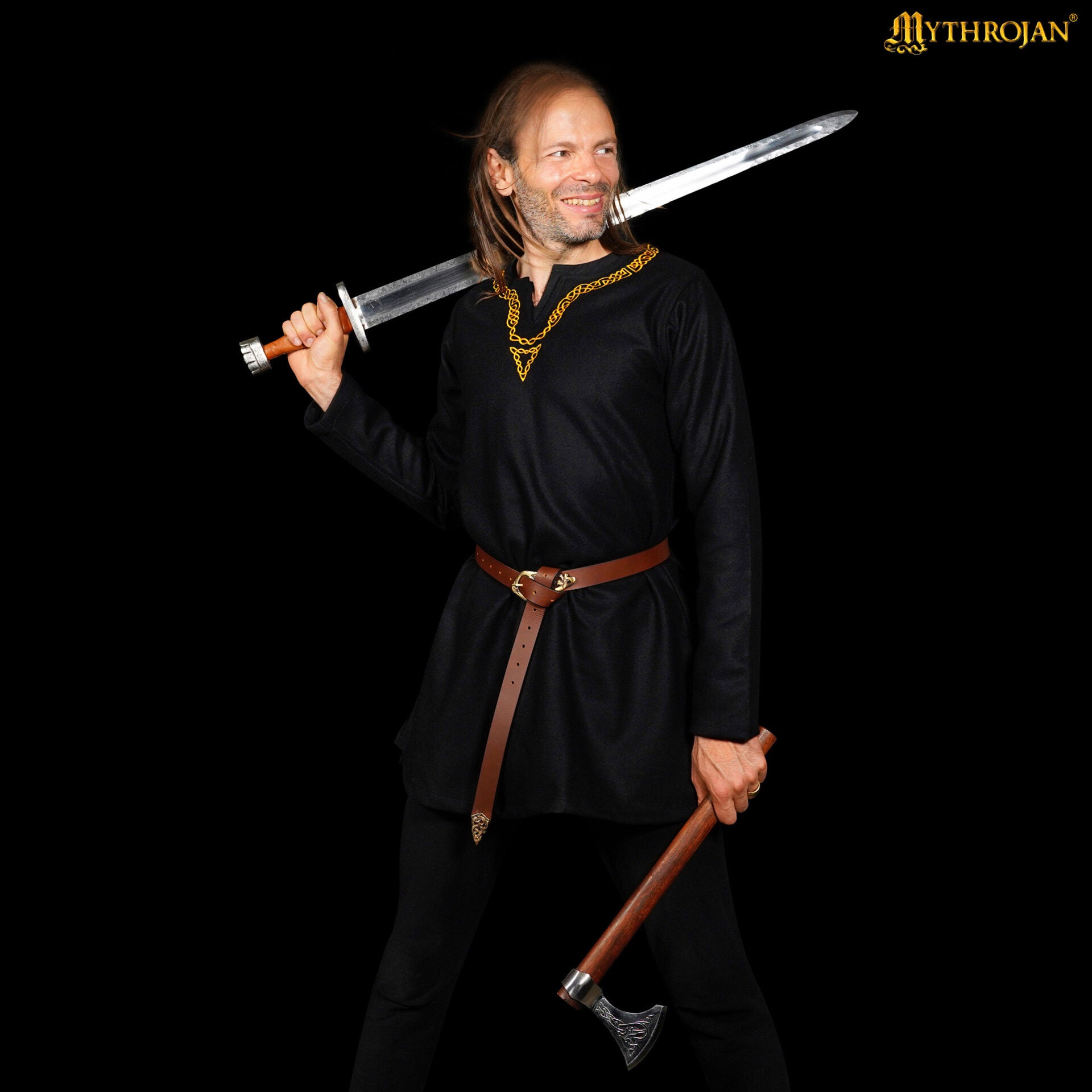 Túnica medieval de lana con bordado - imagen 10