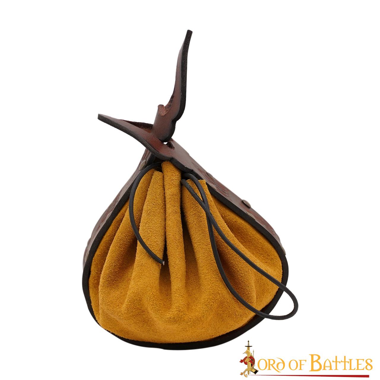 Bolsa de cinturón de cuero con nudos celtas en relieve - imagen 6
